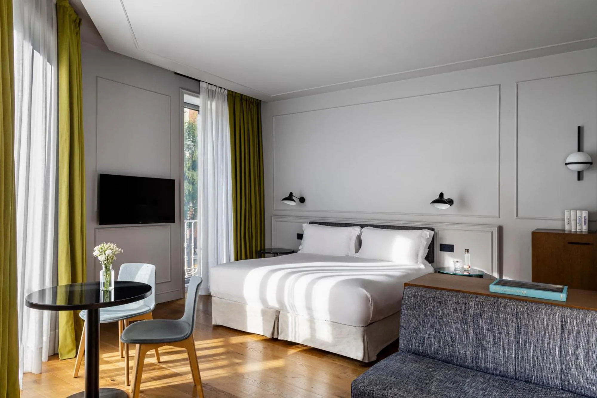 Bedroom, Bed in TÓTEM Madrid, a Small Luxury Hotel of the World