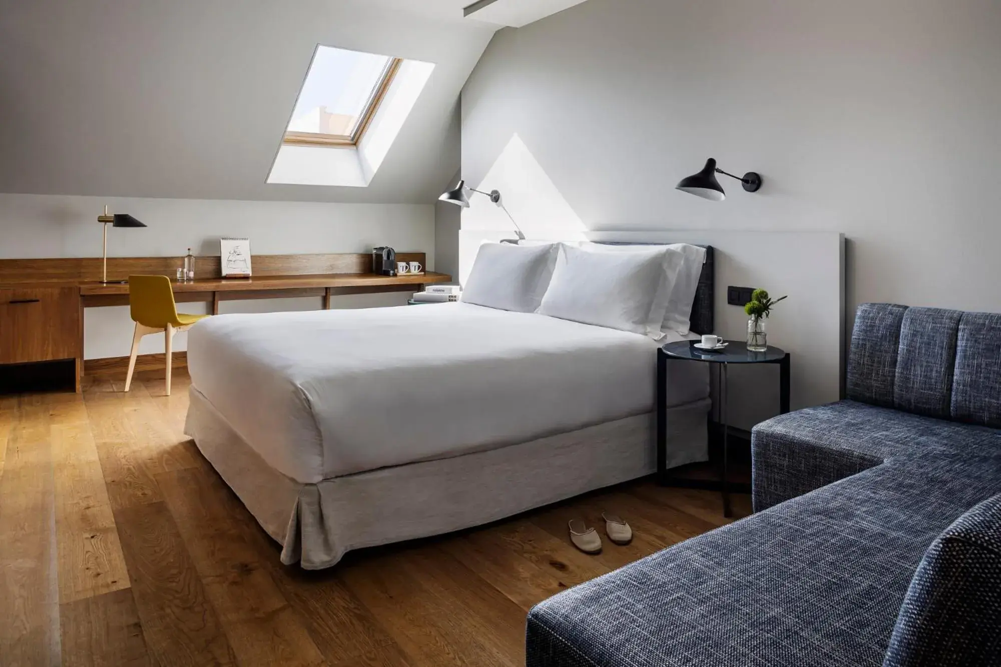 Bedroom, Bed in TÓTEM Madrid, a Small Luxury Hotel of the World Bedroom, Bed in TÓTEM Madrid, a Small Luxury Hotel of the World