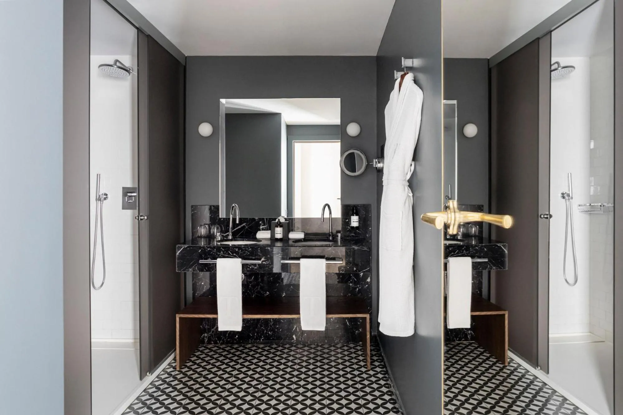 Bathroom in TÓTEM Madrid, a Small Luxury Hotel of the World