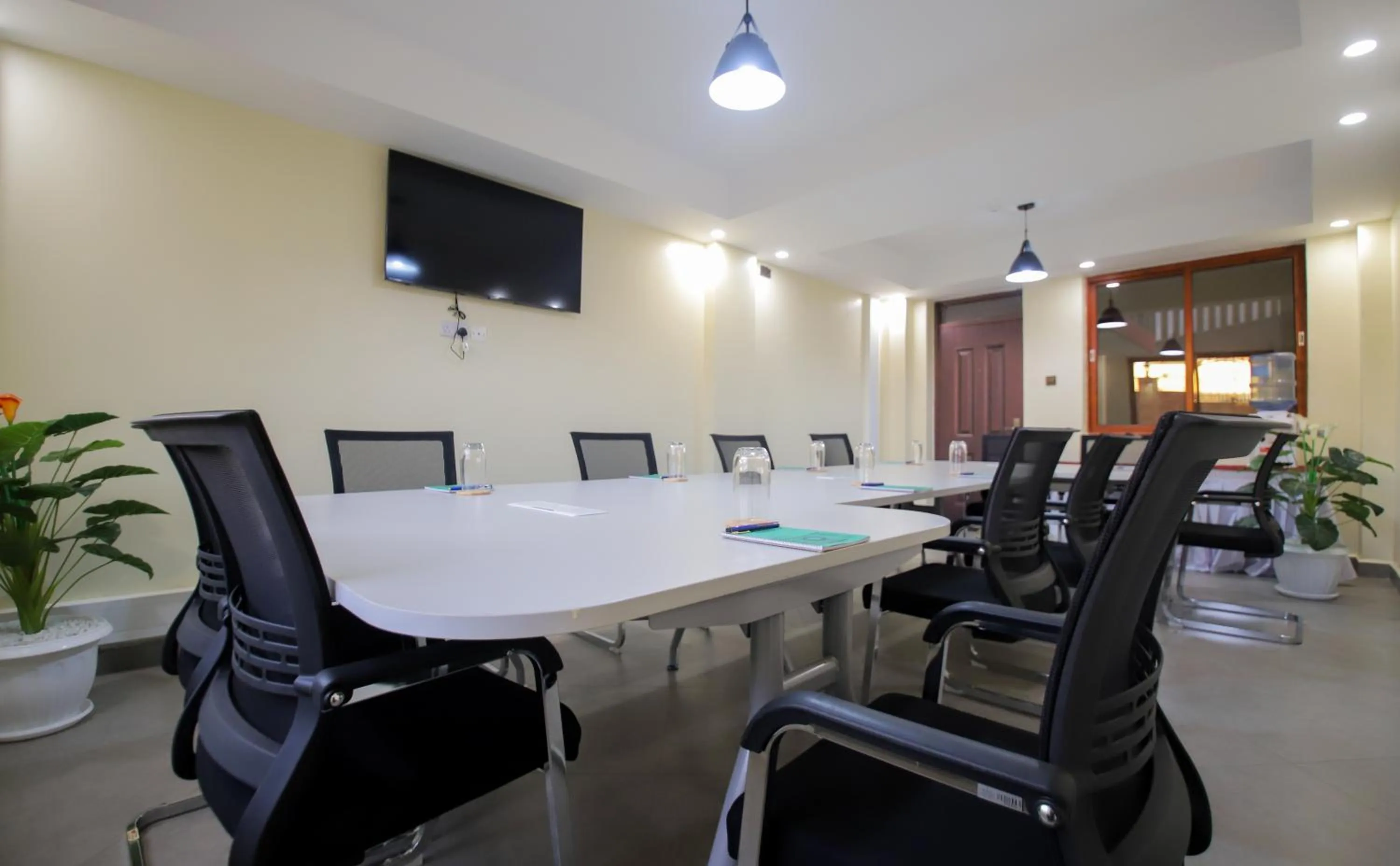 Meeting/conference room in Lantern Serviced Apartments