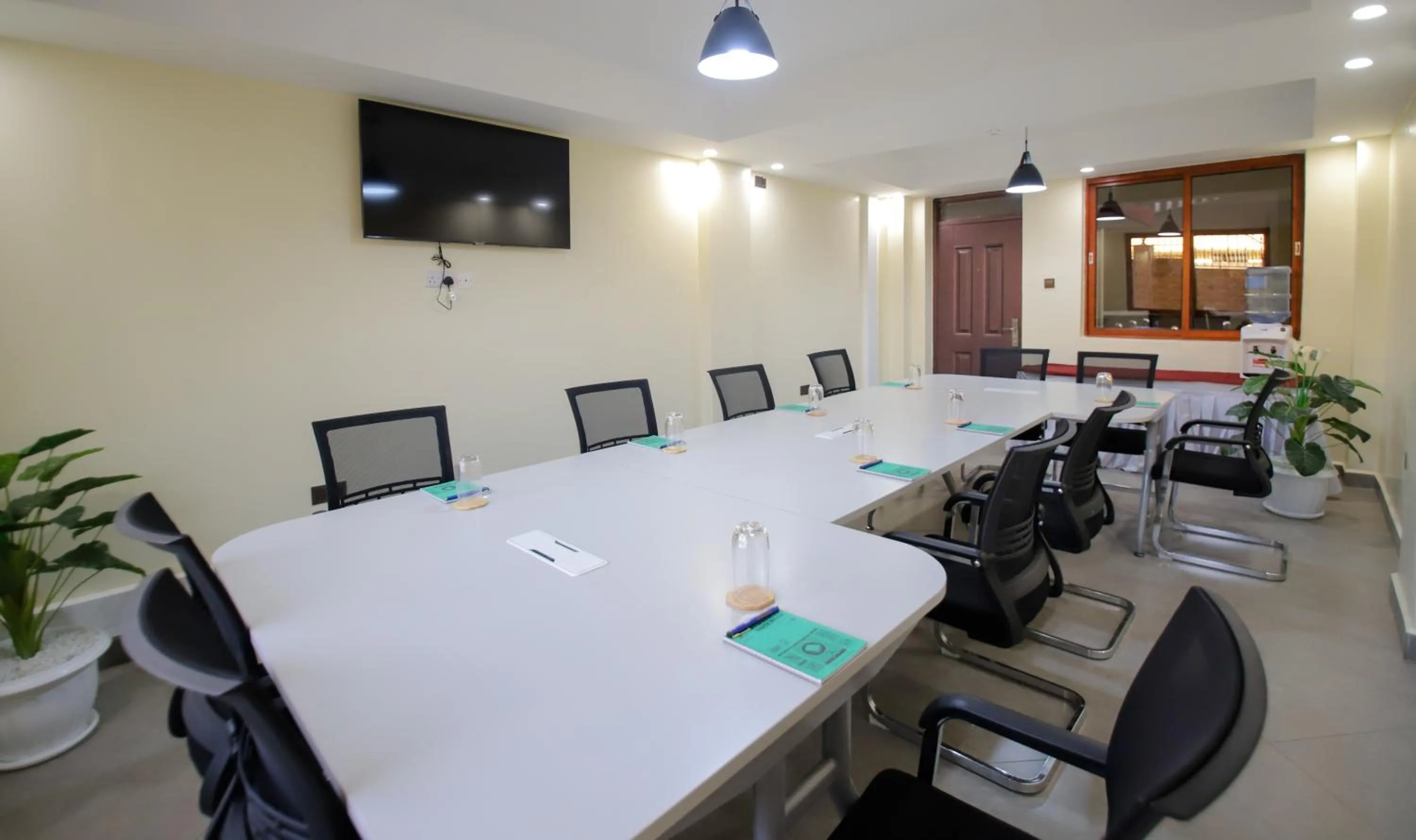 Meeting/conference room in Lantern Serviced Apartments