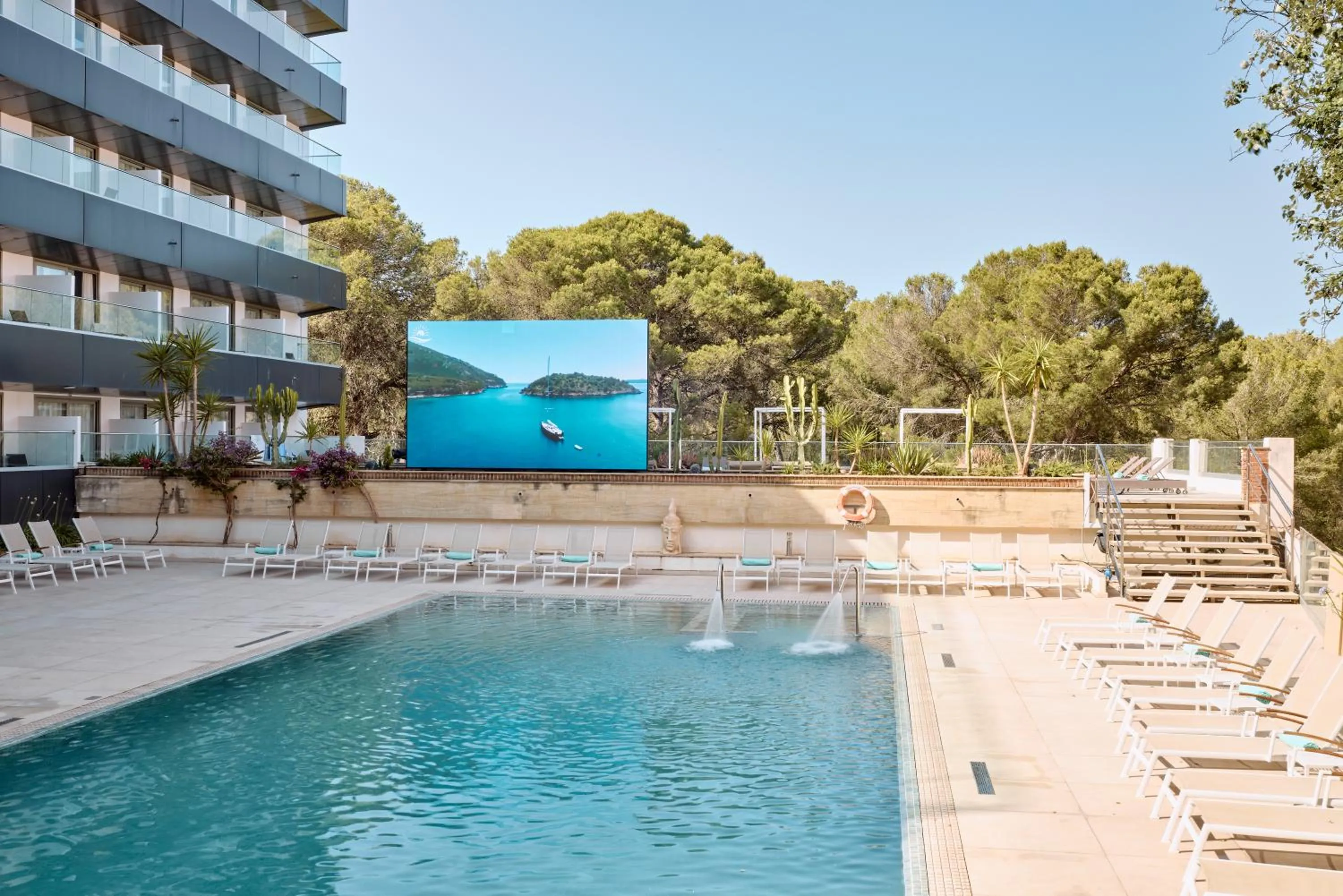 Property building in Hotel Ipanema Beach