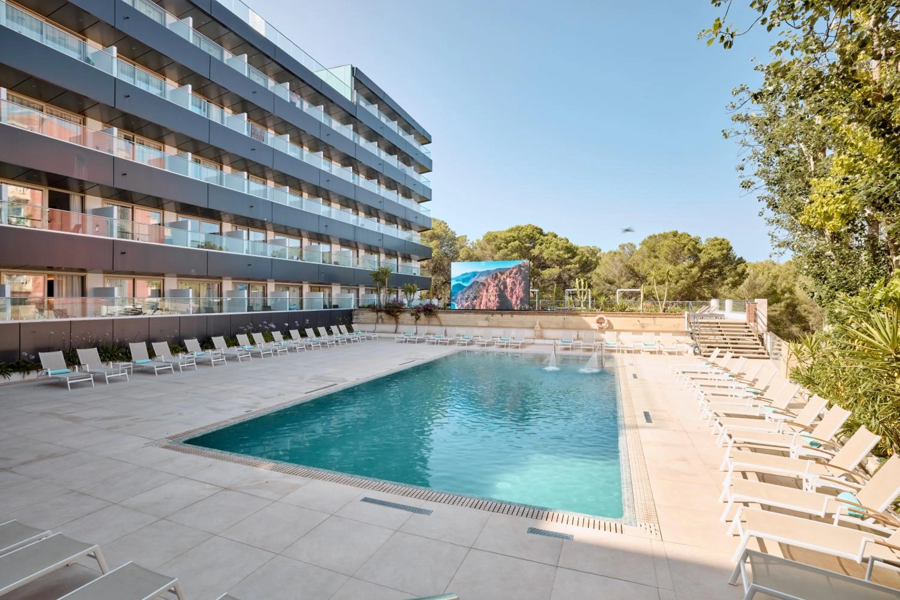 Property building in Hotel Ipanema Beach