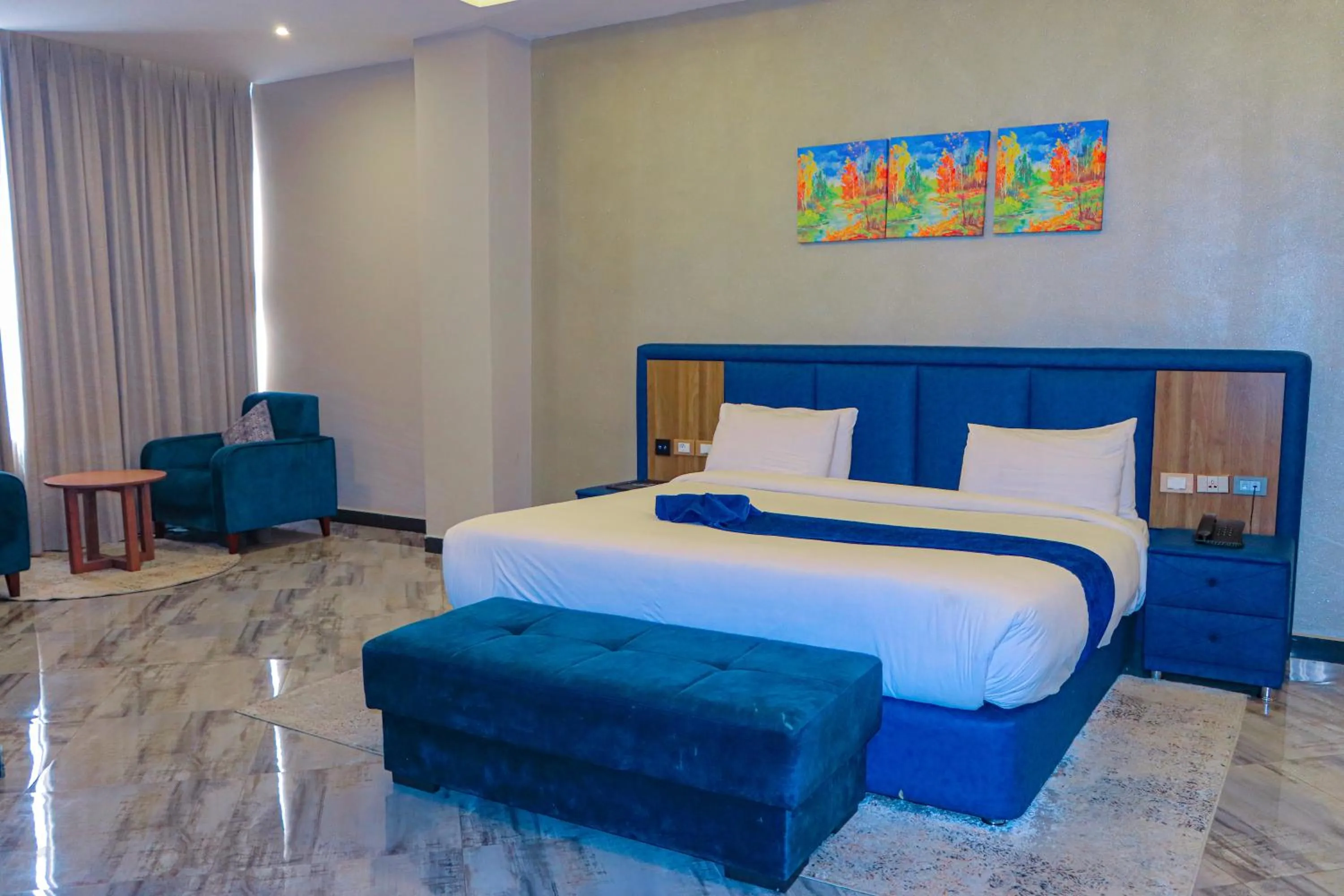 Bedroom, Bed in South Gate Hotel Apartment