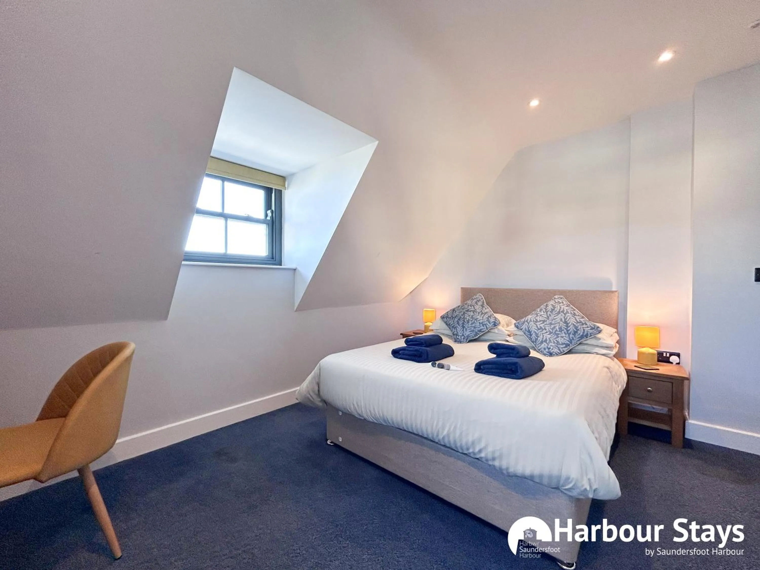 Bedroom, Bed in Harbour Stays at Ocean Square