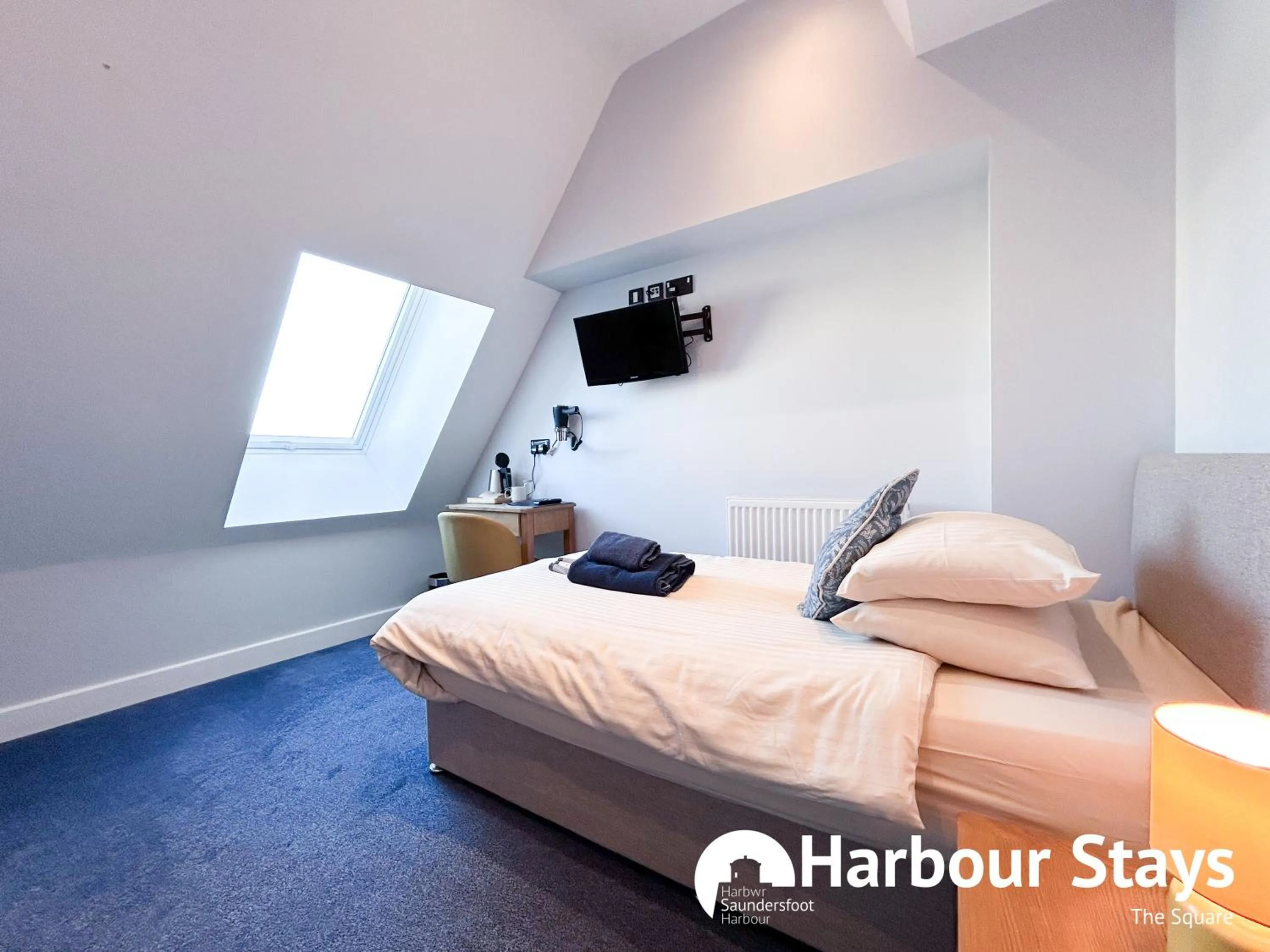 Bed in Harbour Stays at Ocean Square