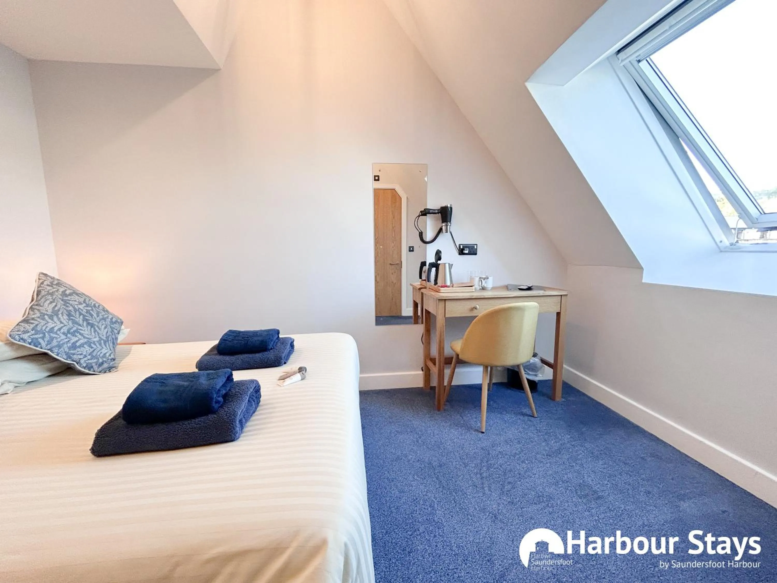 Bed in Harbour Stays at Ocean Square