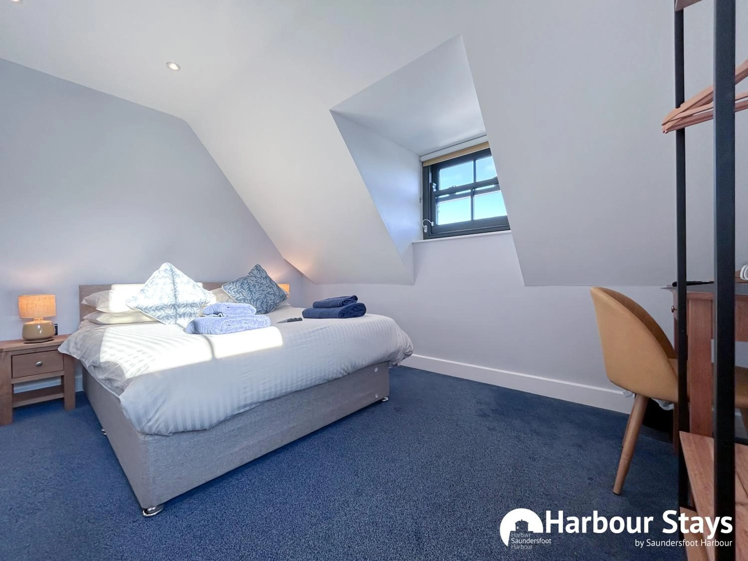 Bedroom, Bed in Harbour Stays at Ocean Square