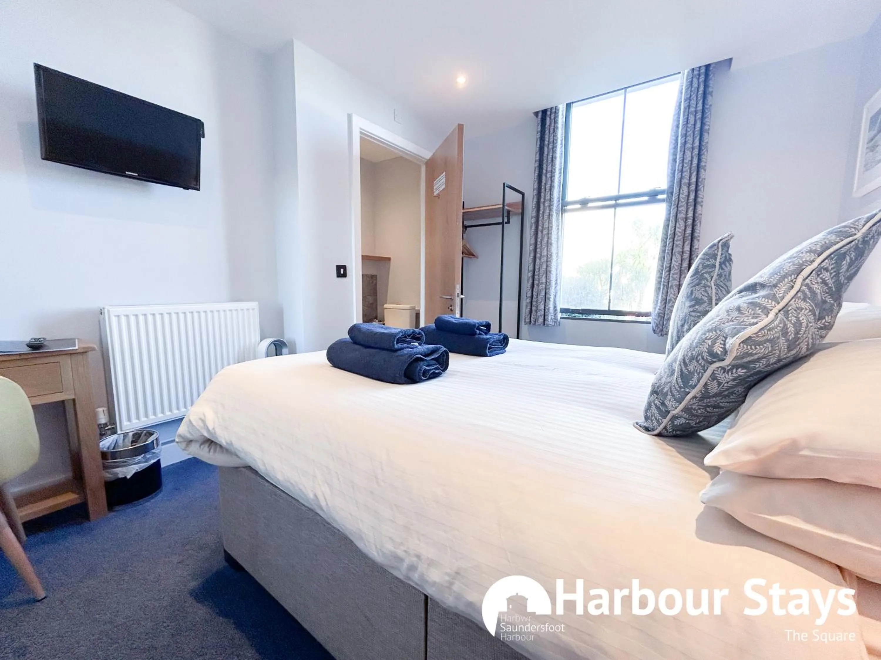 Bed in Harbour Stays at Ocean Square