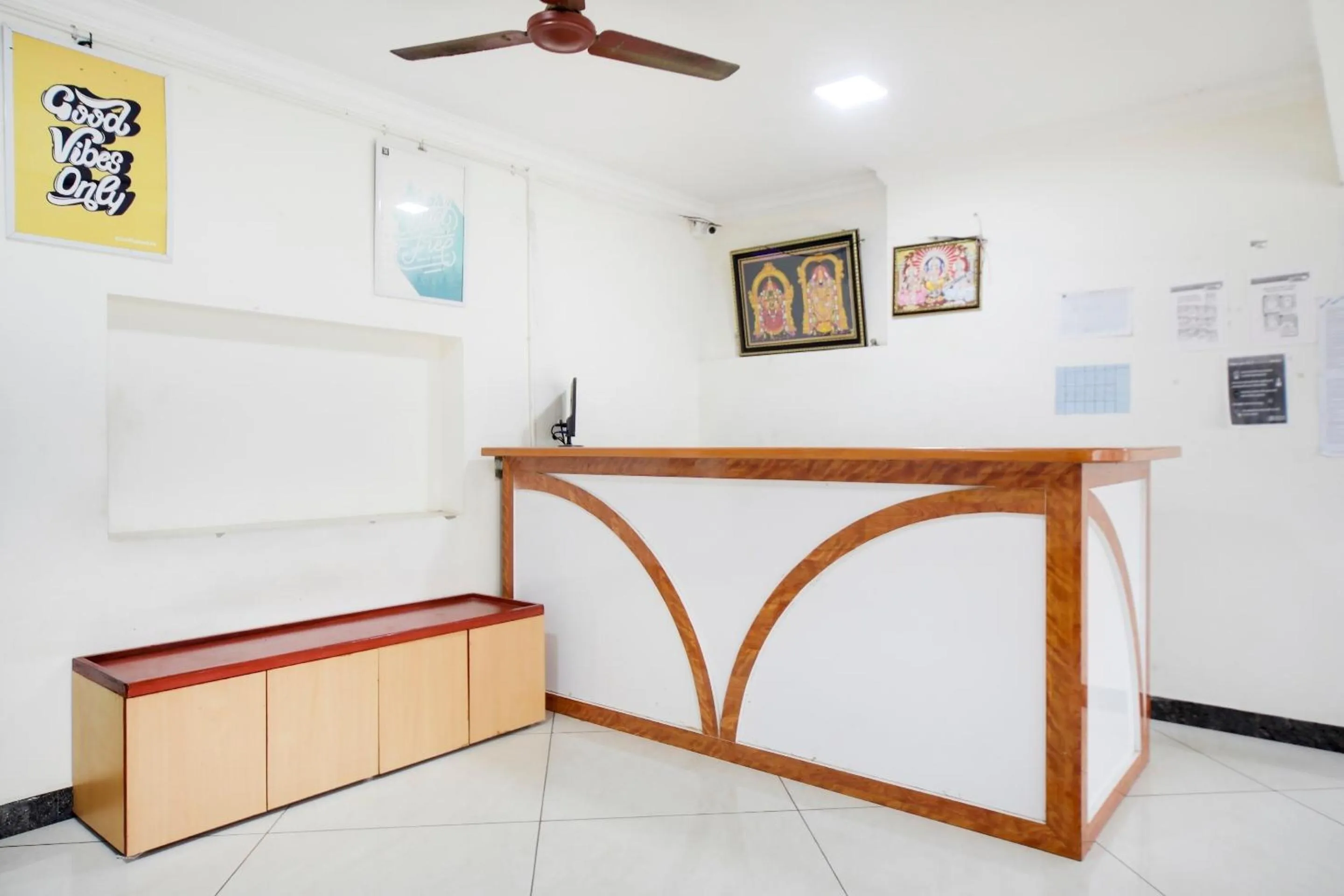 Lobby or reception in Hotel Yadvik