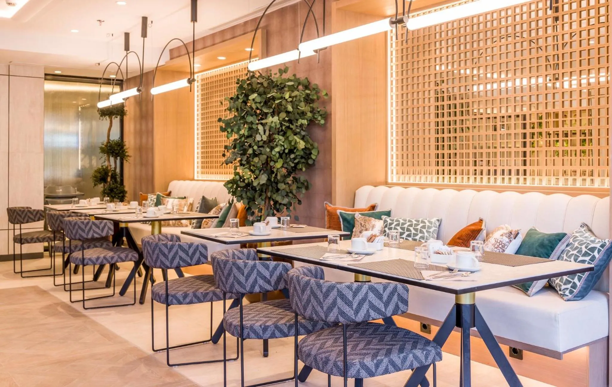 Restaurant/places to eat in Hotel Ilunion San Sebastián