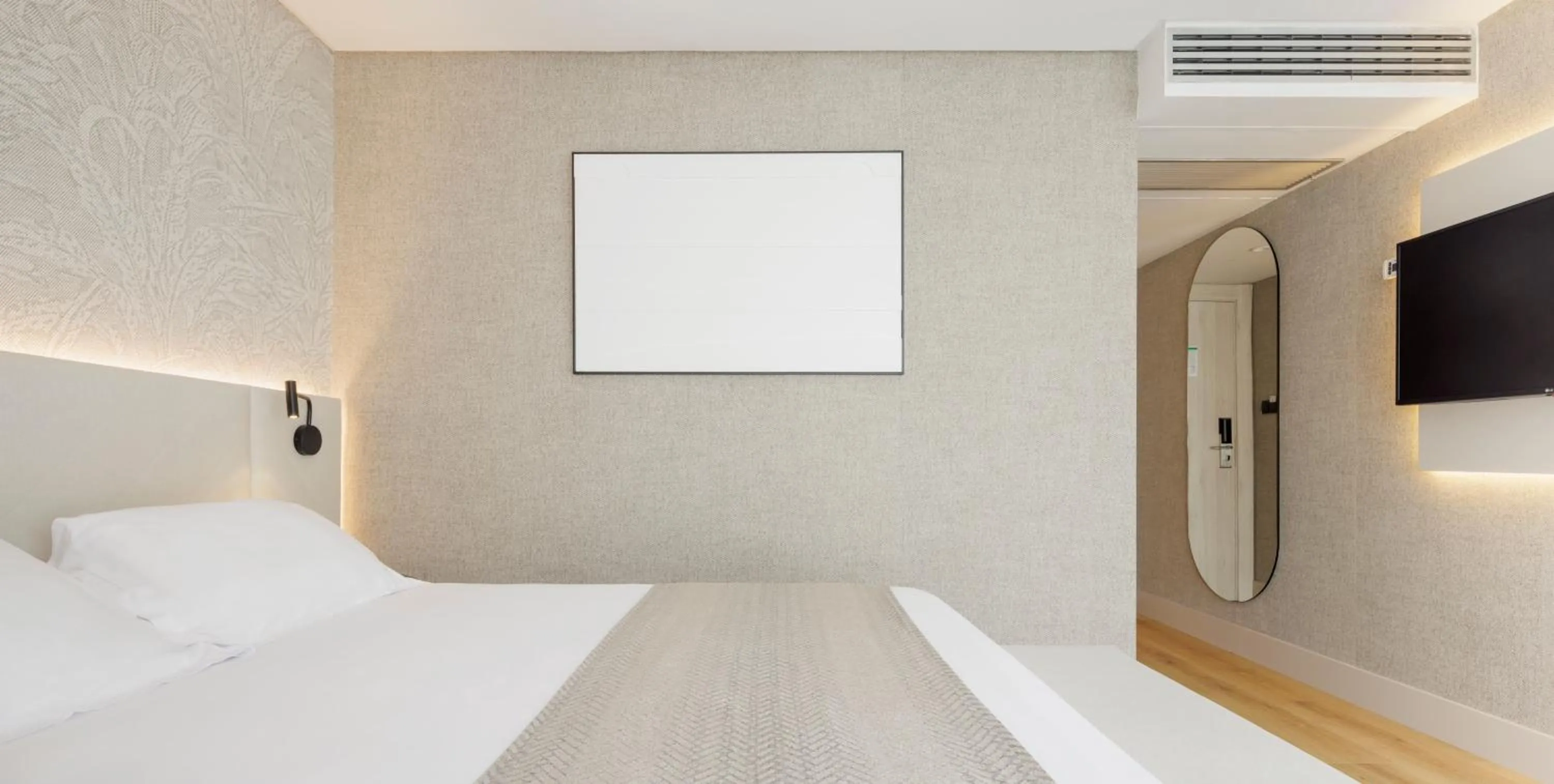 Bedroom, Bed in Hotel Ilunion San Sebastián