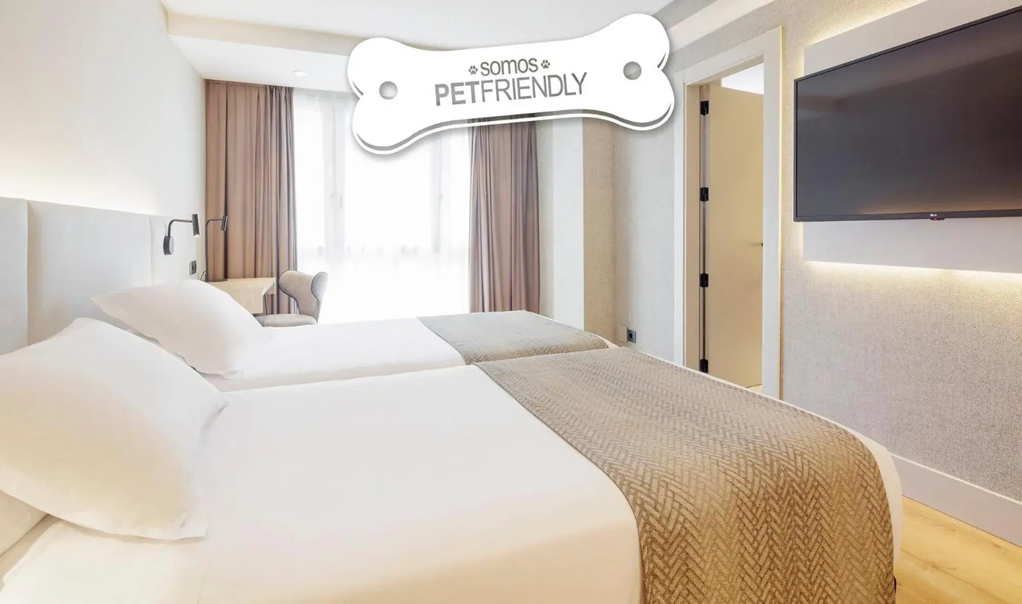 Double Room Pet Friendly in Hotel Ilunion San Sebastián Double Room Pet Friendly in Hotel Ilunion San Sebastián