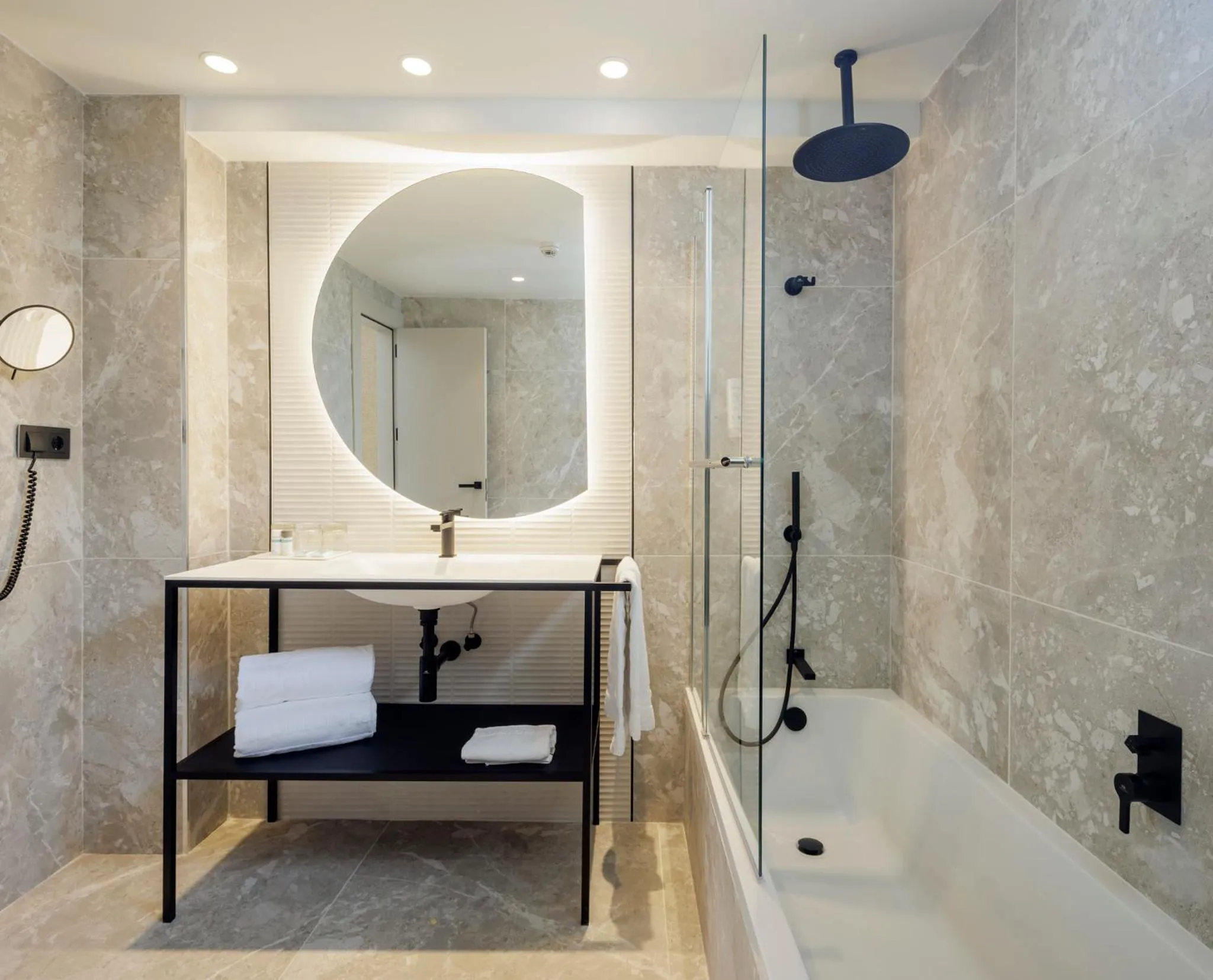 Bathroom in Hotel Ilunion San Sebastián