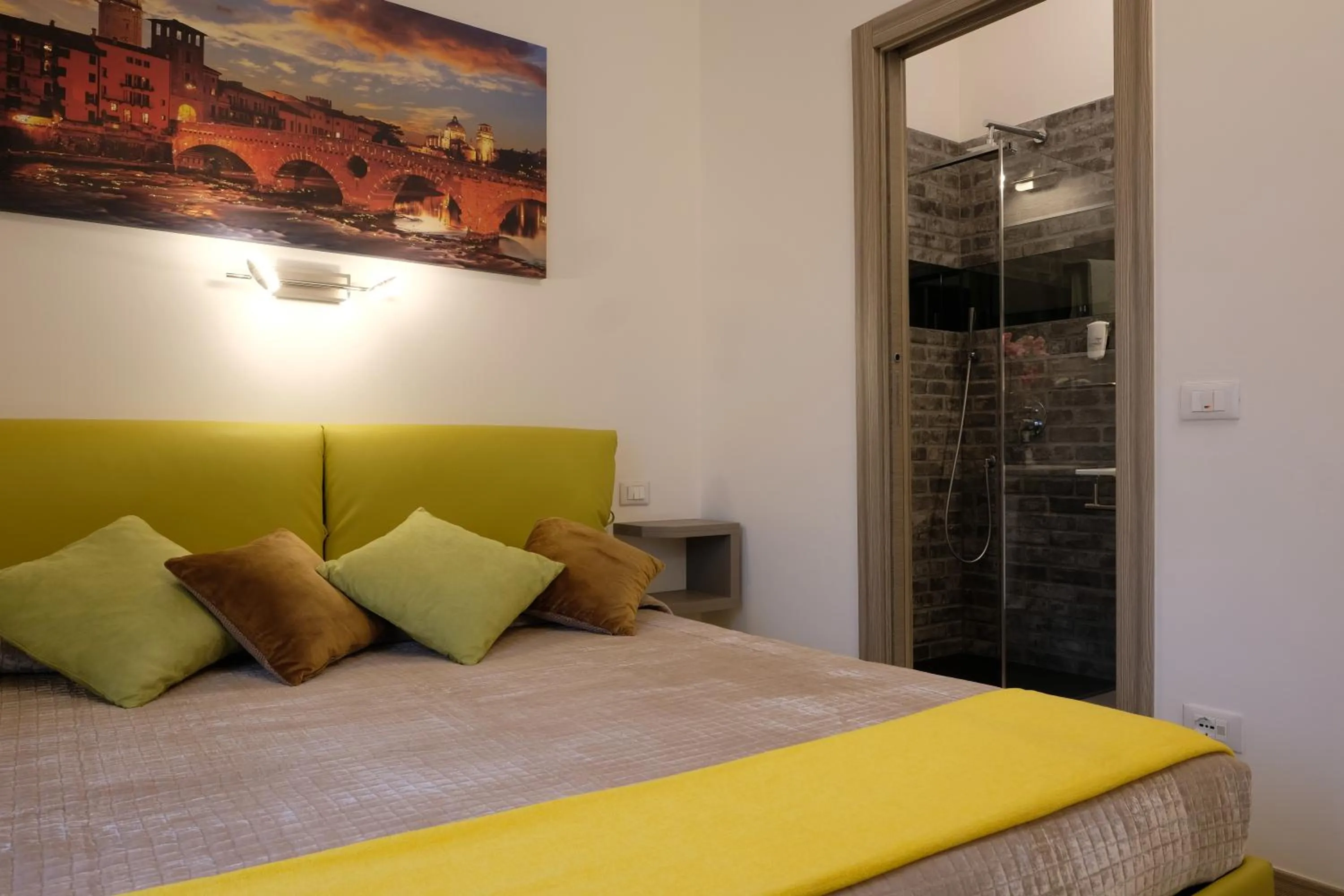 Photo of the whole room, Bed in LeNotti Verona