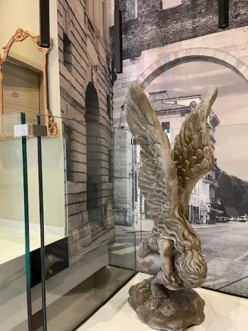 Property building in LeNotti Verona