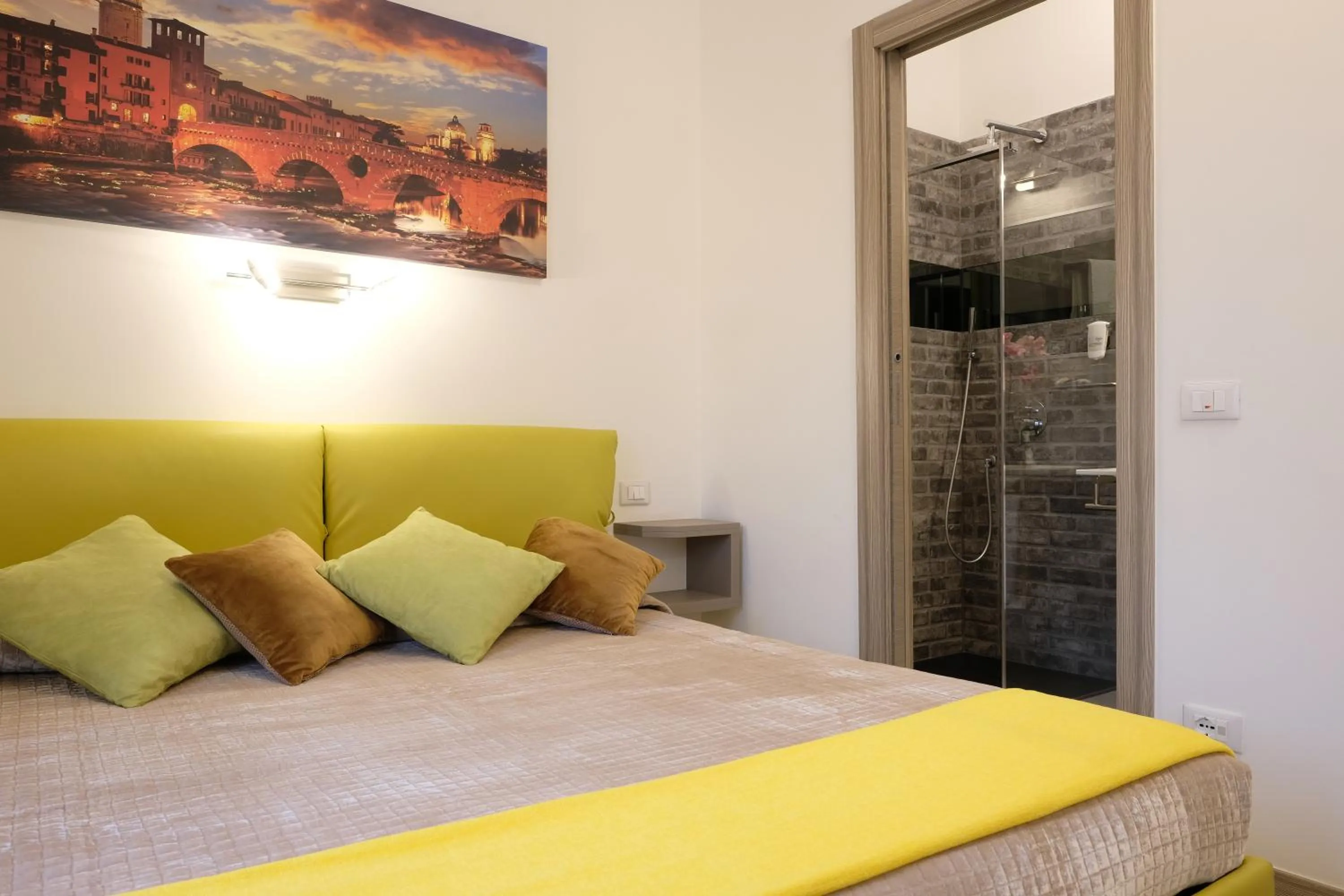 Bathroom, Bed in LeNotti Verona