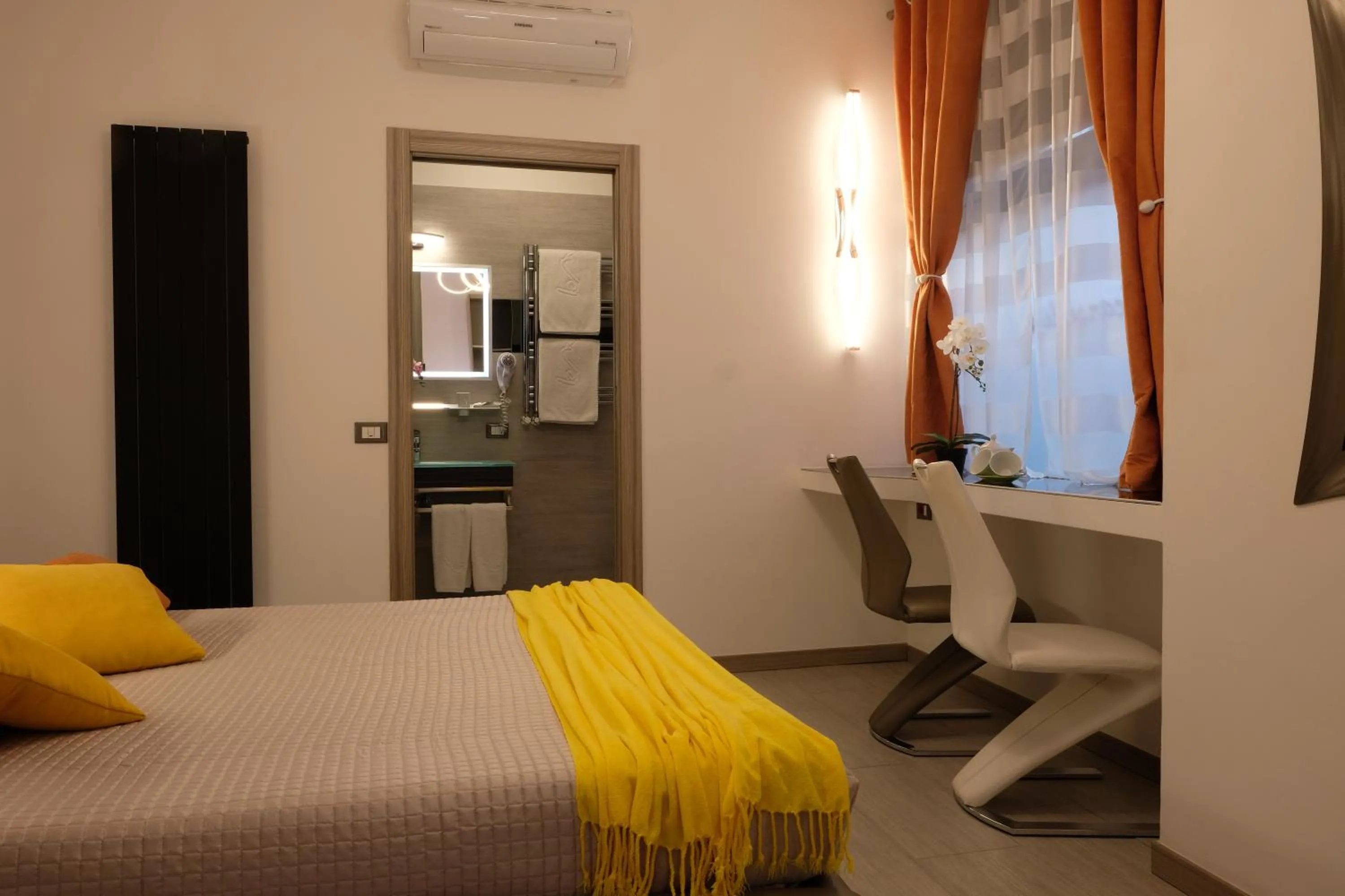 Photo of the whole room, Bed in LeNotti Verona