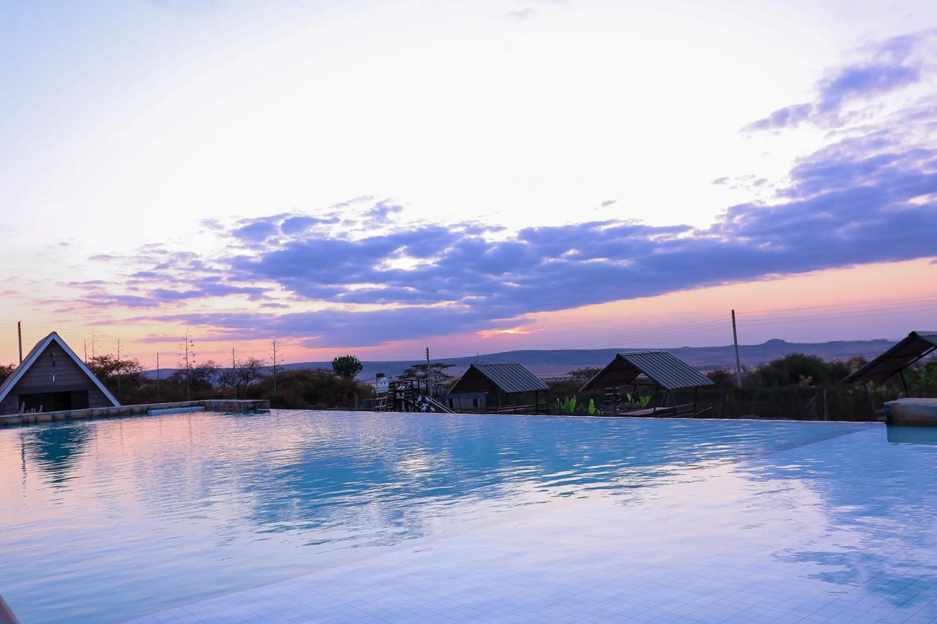 Swimming pool in Outback Kenya Lodge