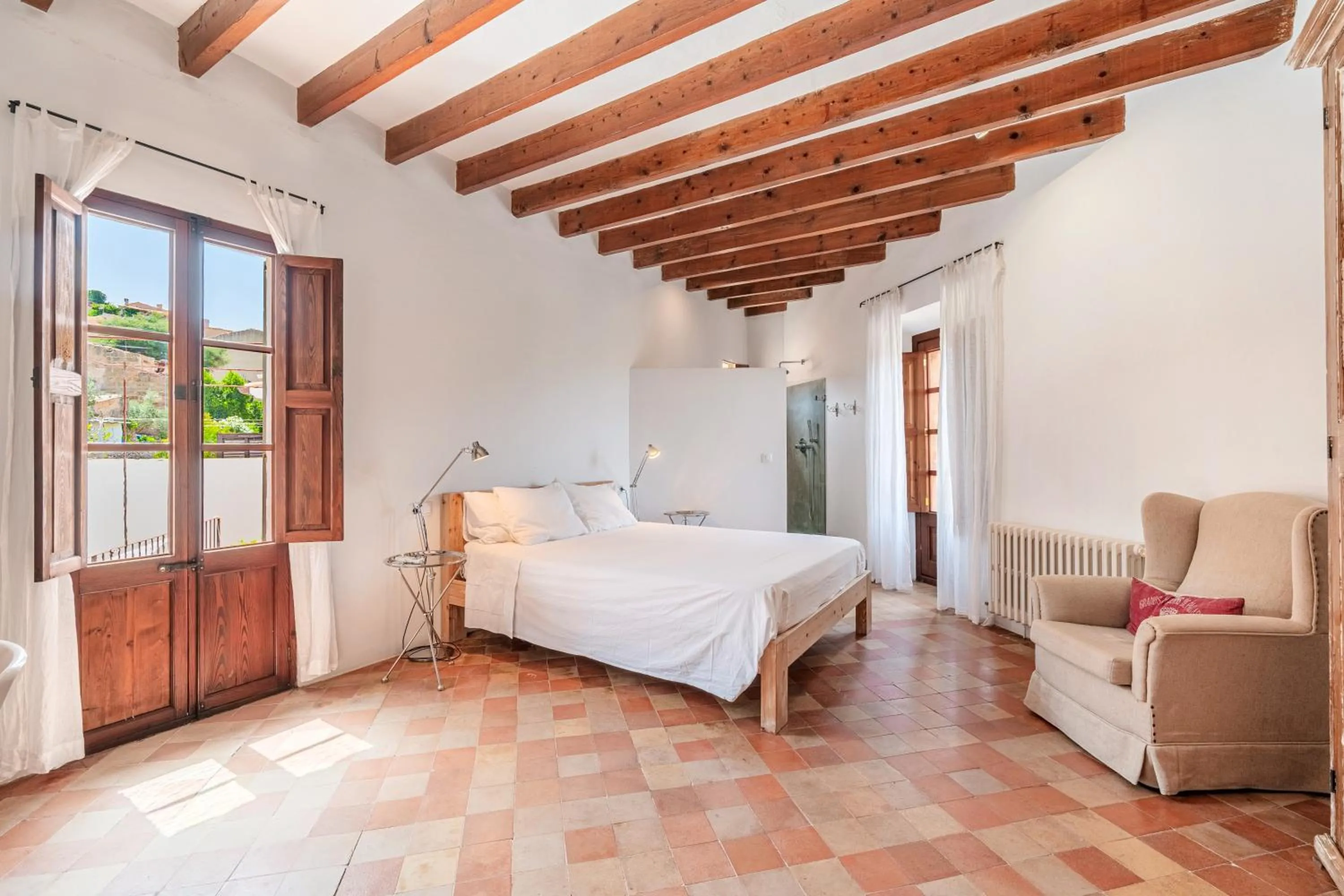 Property building, Bed in Can Felip
