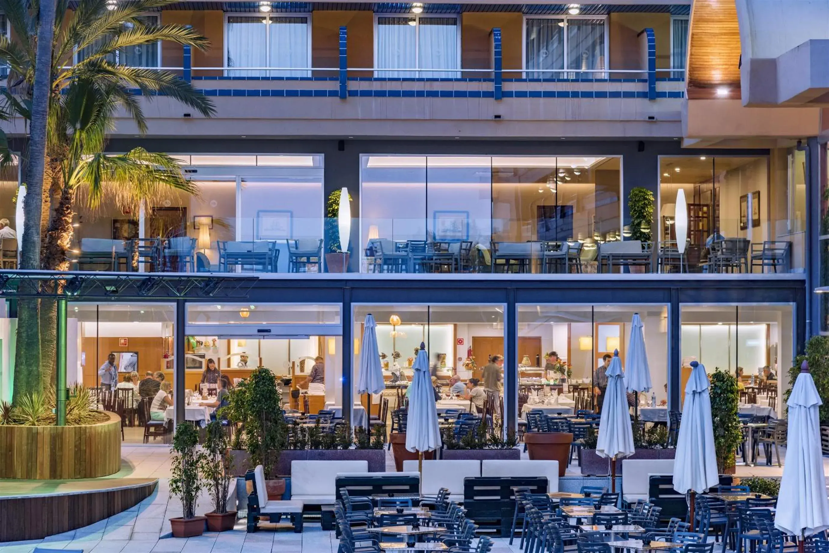 Property building in 4R Playa Park Property building in 4R Playa Park