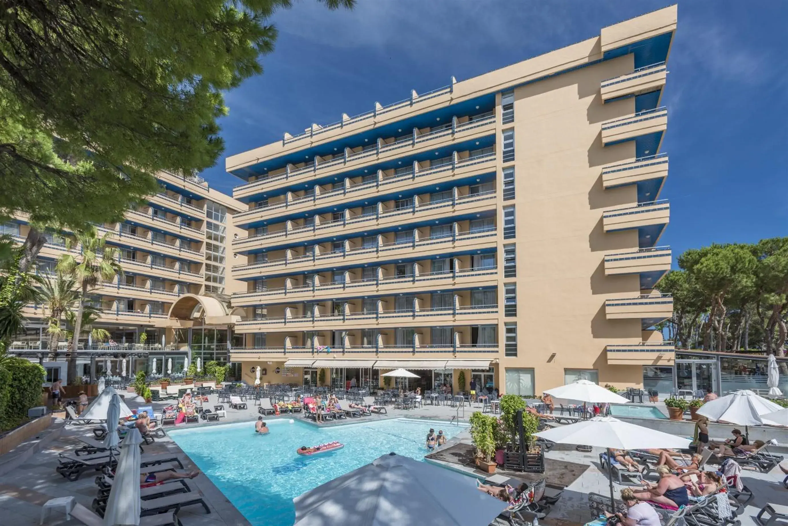 Swimming pool in 4R Playa Park Swimming pool in 4R Playa Park