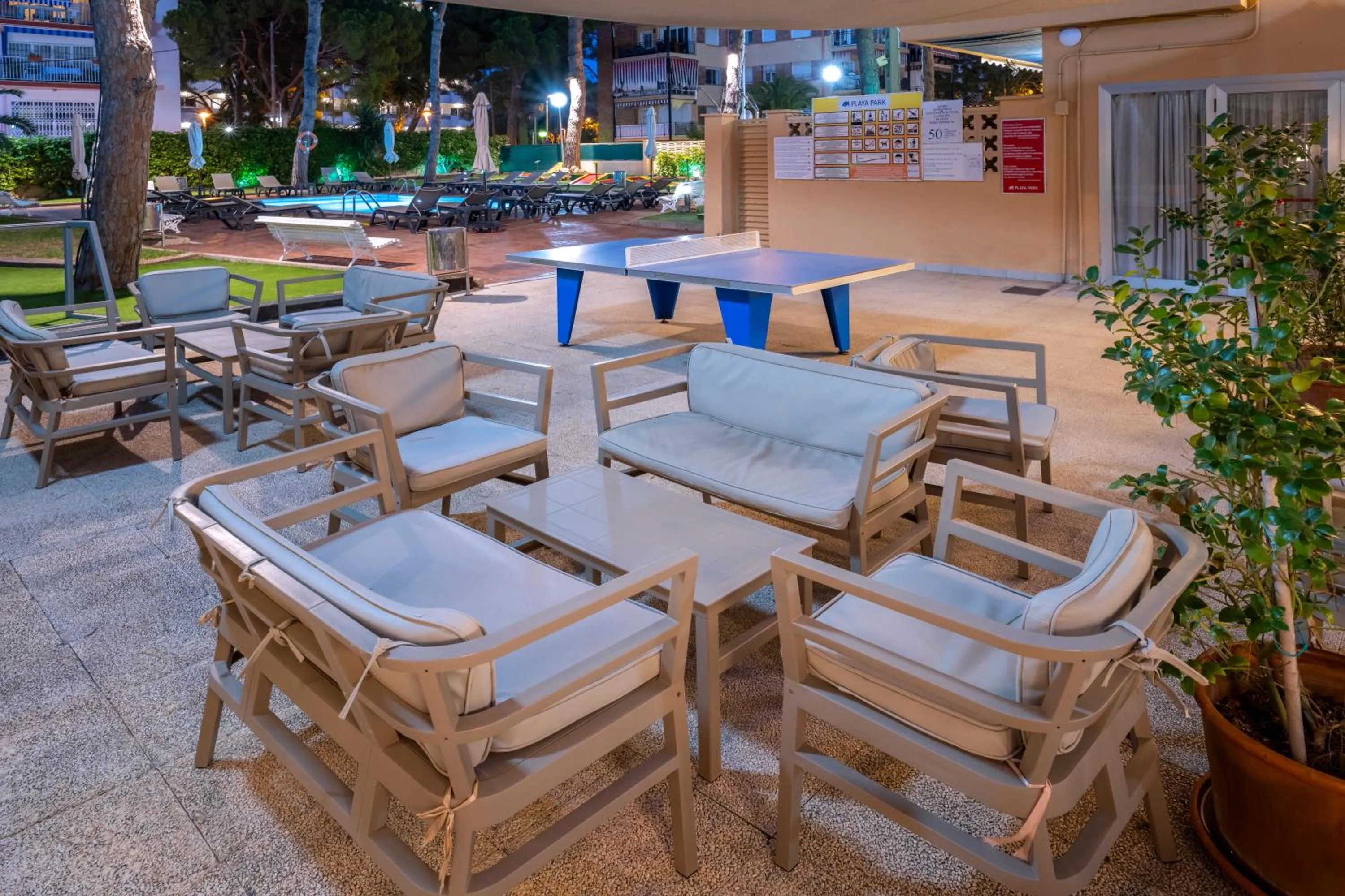 Table tennis in 4R Playa Park