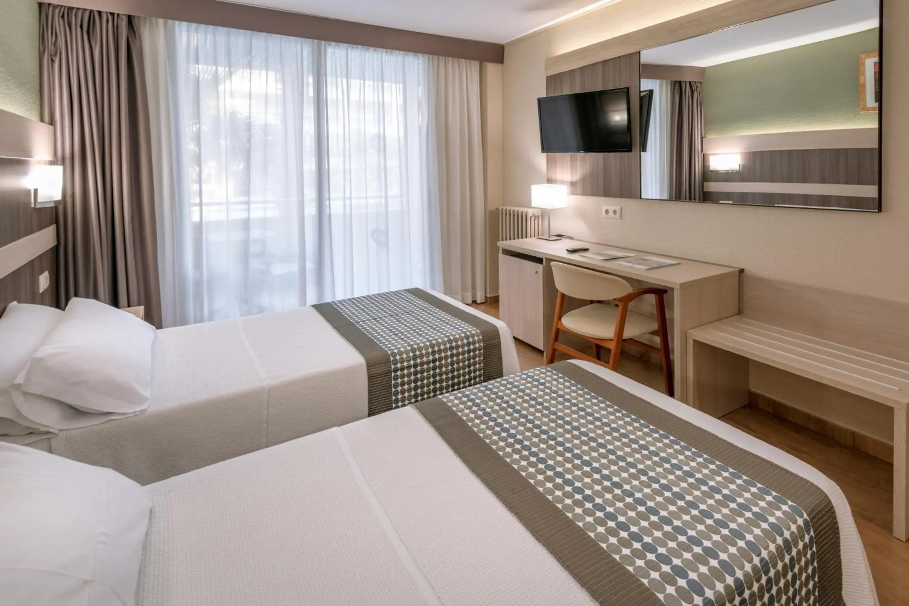 Photo of the whole room, Bed in 4R Playa Park Photo of the whole room, Bed in 4R Playa Park