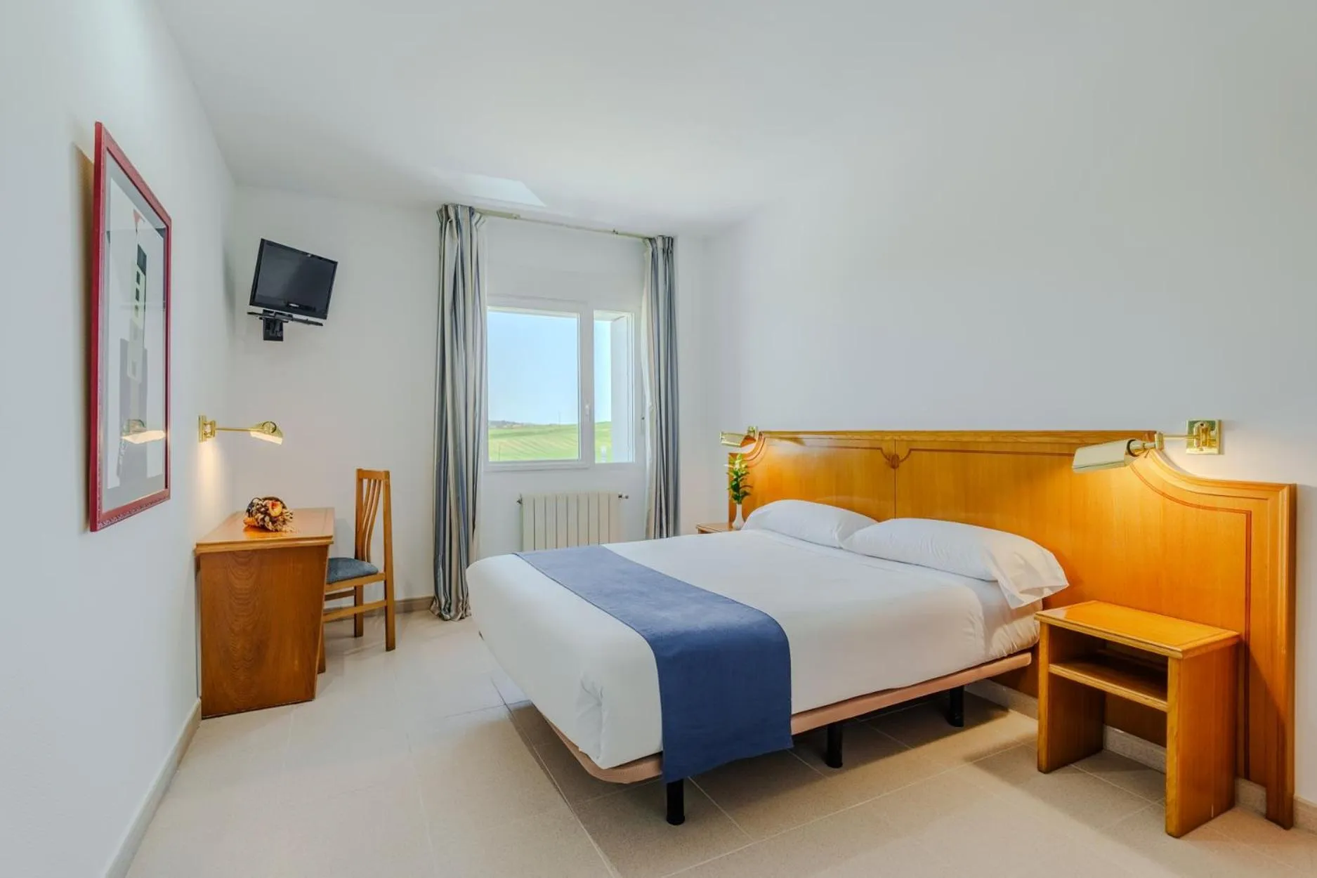 Other, Bed in Hotel Rey Arturo Burgos