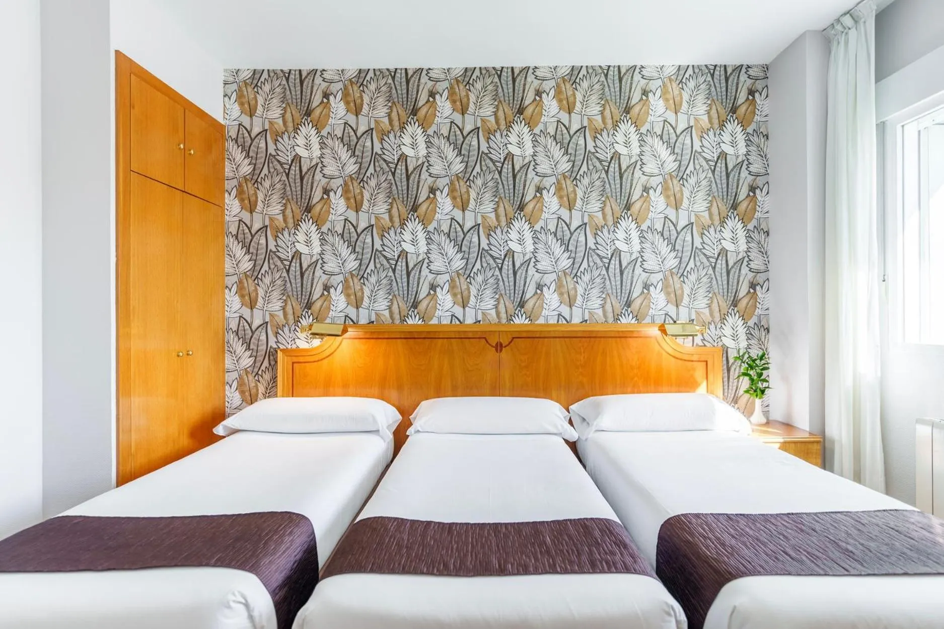 Other, Bed in Hotel Rey Arturo Burgos