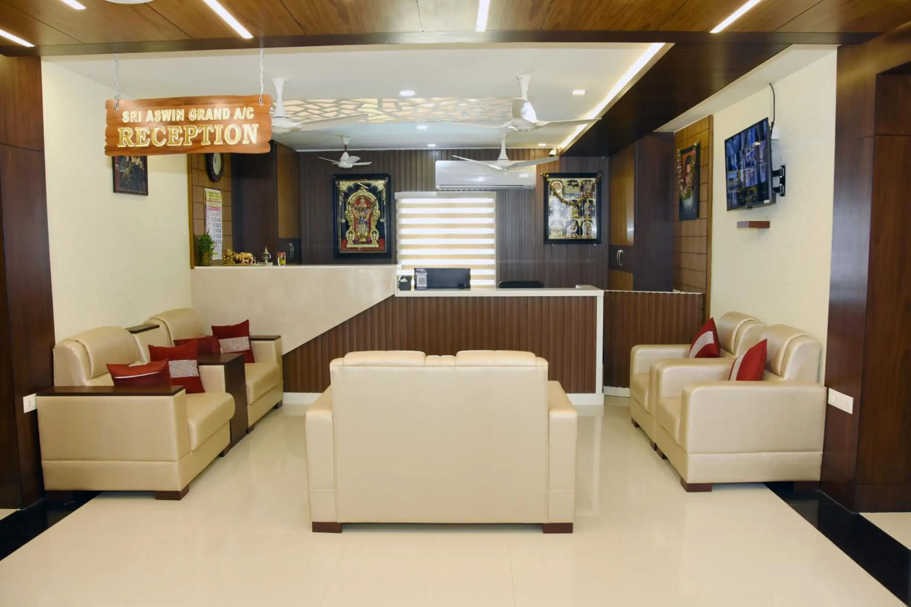 Lobby or reception in Sri Aswin Grand Lobby or reception in Sri Aswin Grand
