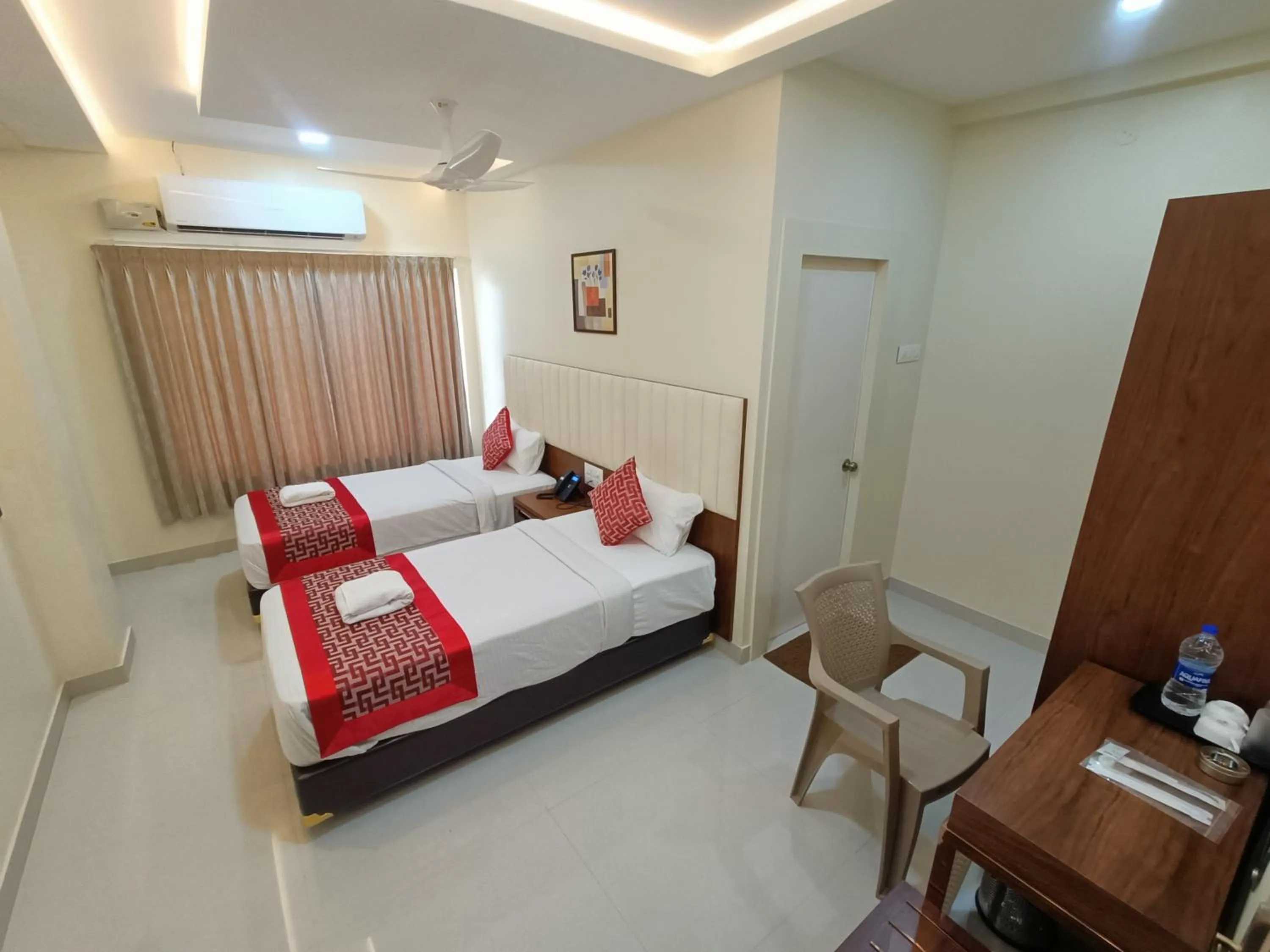 Bed in Sri Aswin Grand