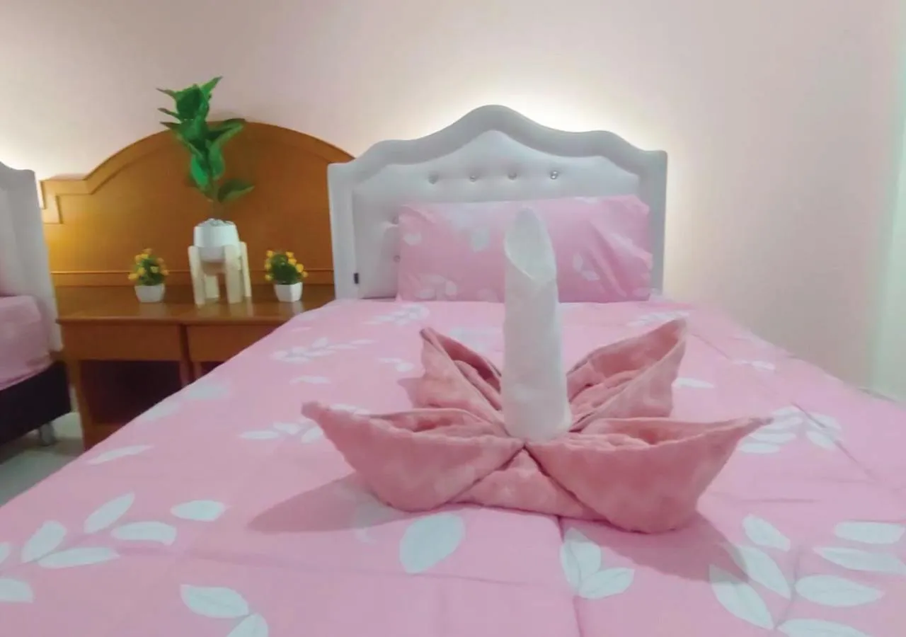 Bed in Pailin Hill Hotel Patong