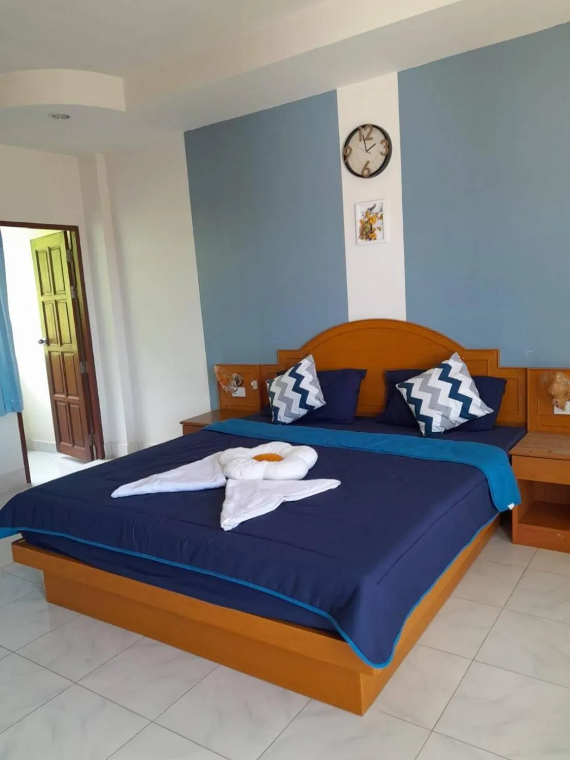 Bed in Pailin Hill Hotel Patong