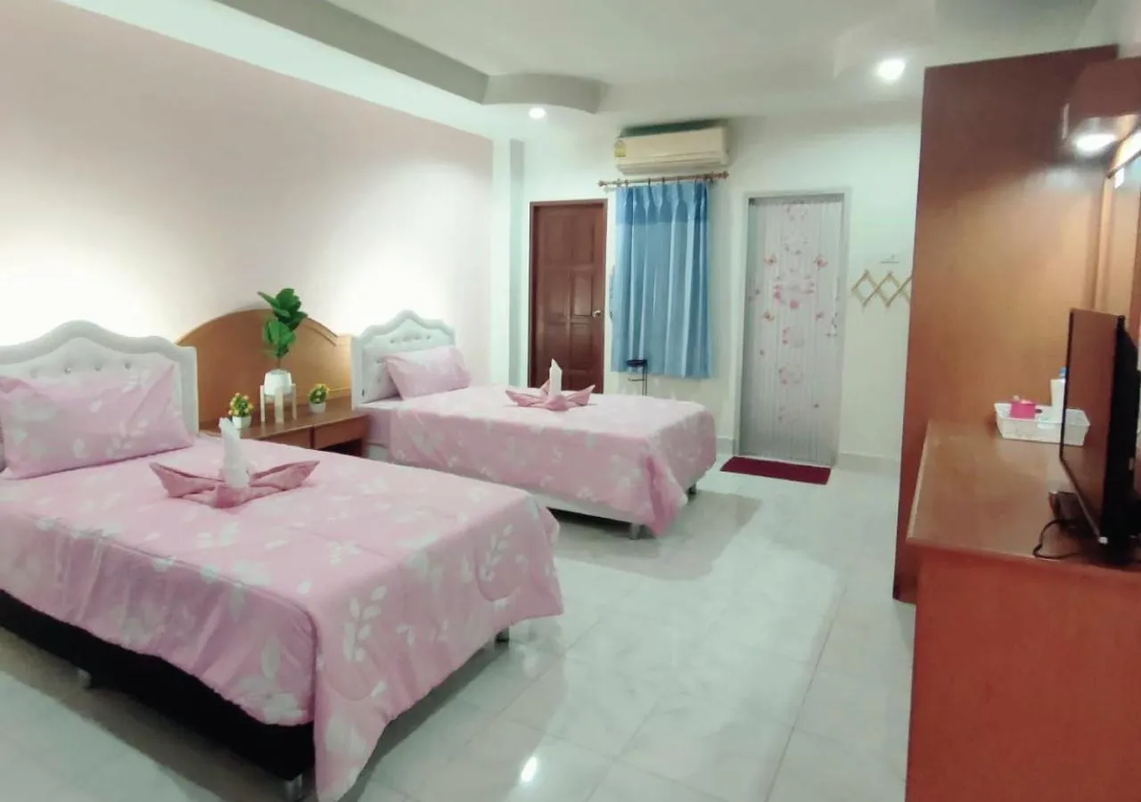 Bed in Pailin Hill Hotel Patong