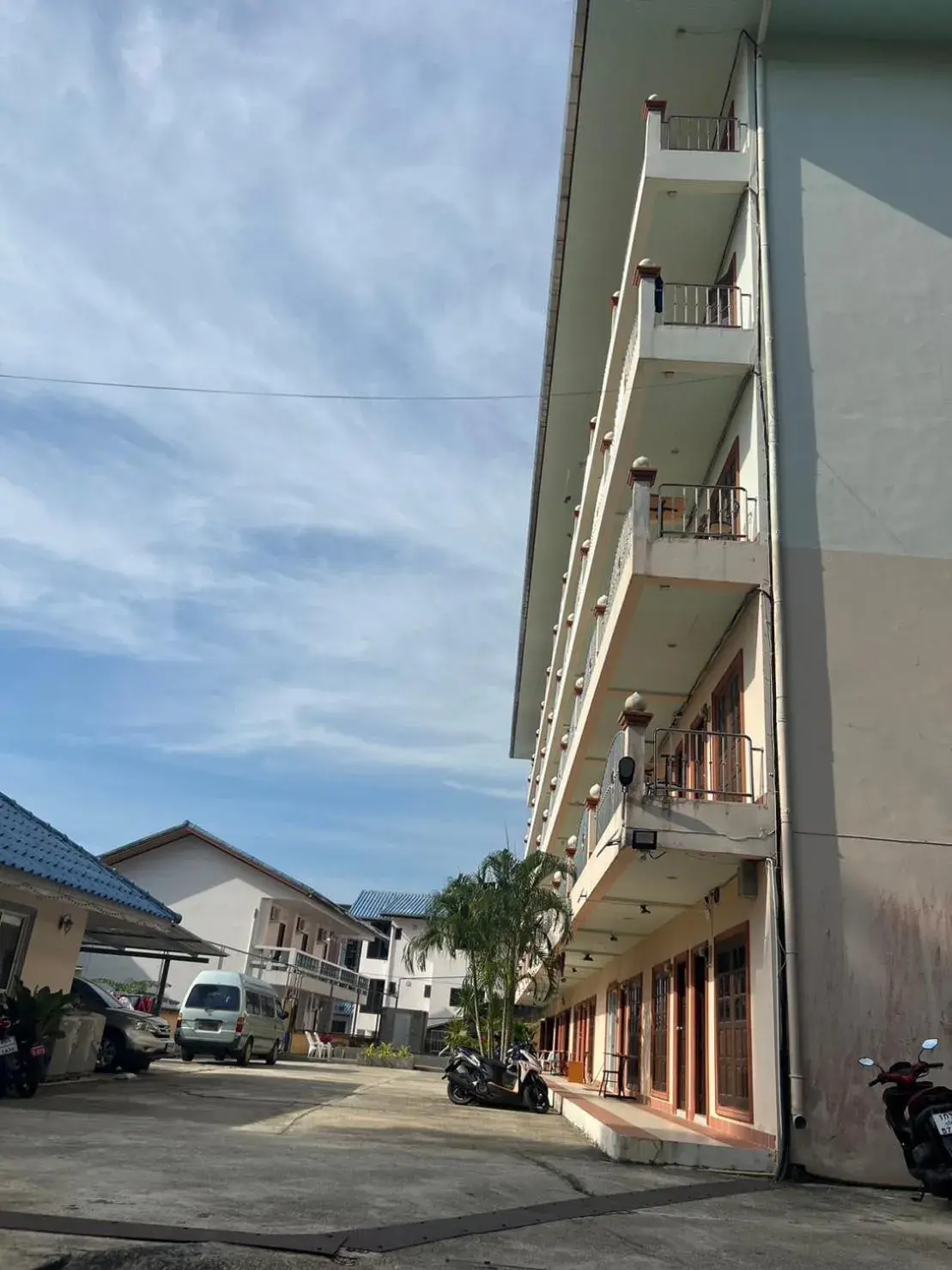 Property building in Pailin Hill Hotel Patong Property building in Pailin Hill Hotel Patong