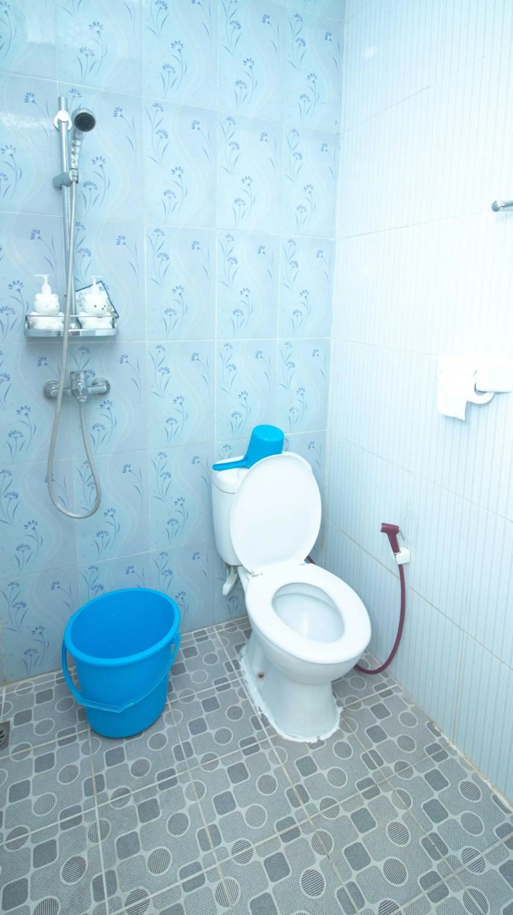 Toilet in Villa Shiny with Karaoke & Chill Spot