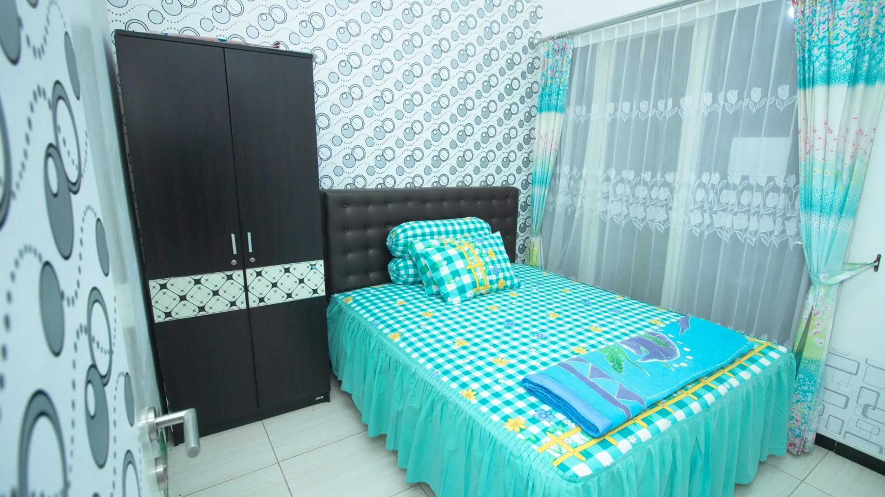 Bed in Villa Shiny with Karaoke & Chill Spot