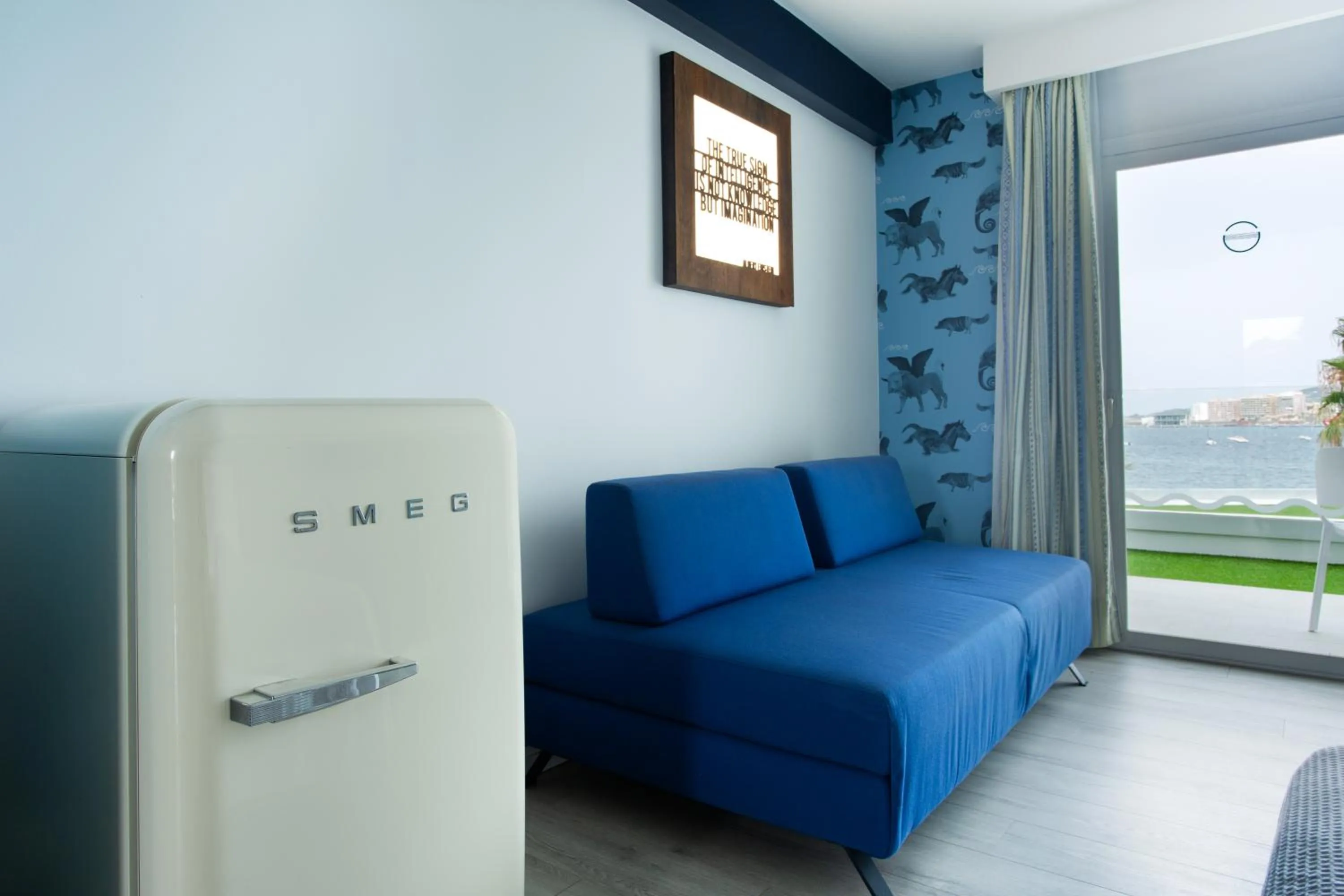 Seating area in Apartamentos La Kiki