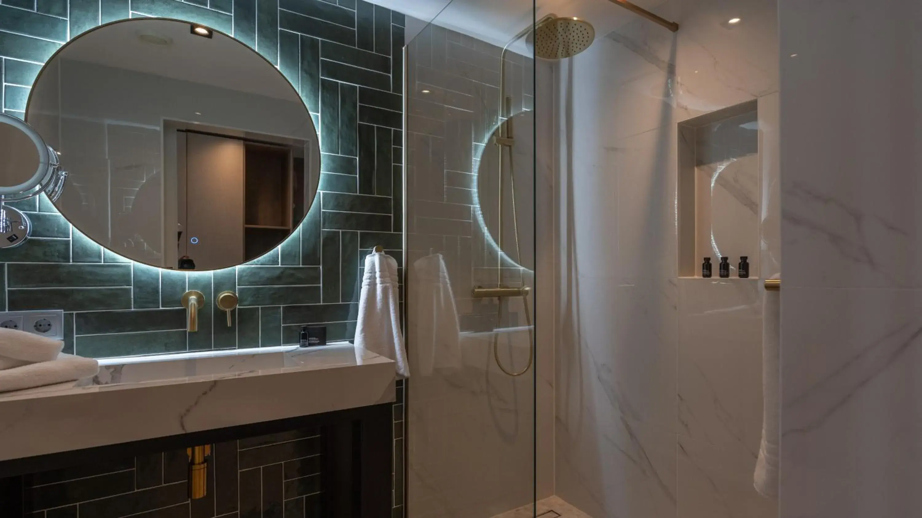 Interior King Room in Harbor Hotel & Casino Curacao Interior King Room in Harbor Hotel & Casino Curacao