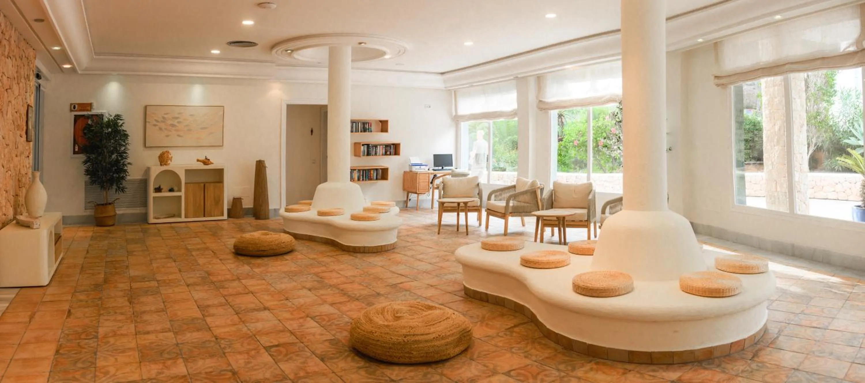 Lobby or reception in Hotel El Pinar