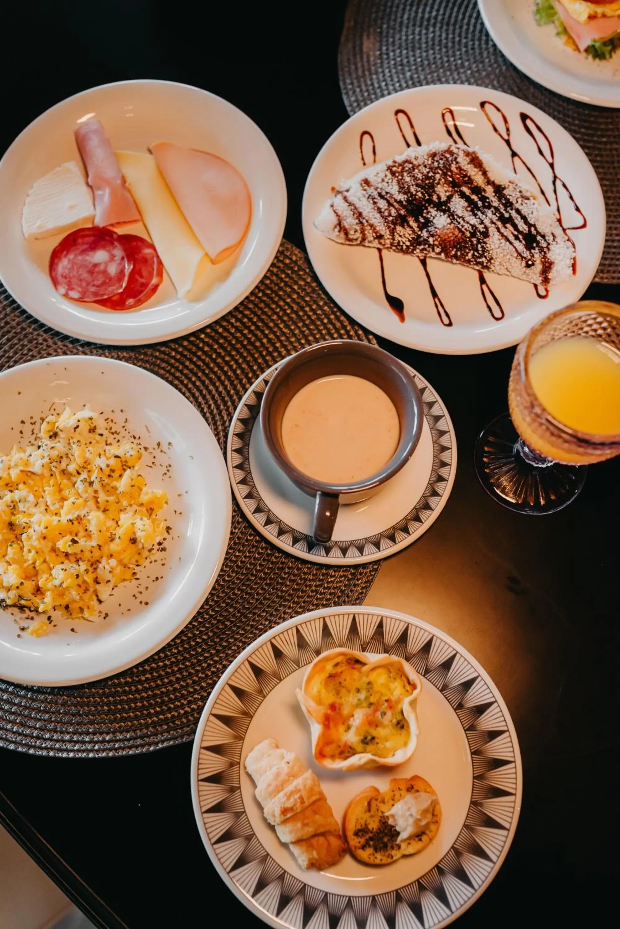 Buffet breakfast in WoodStone Hotel Fazenda
