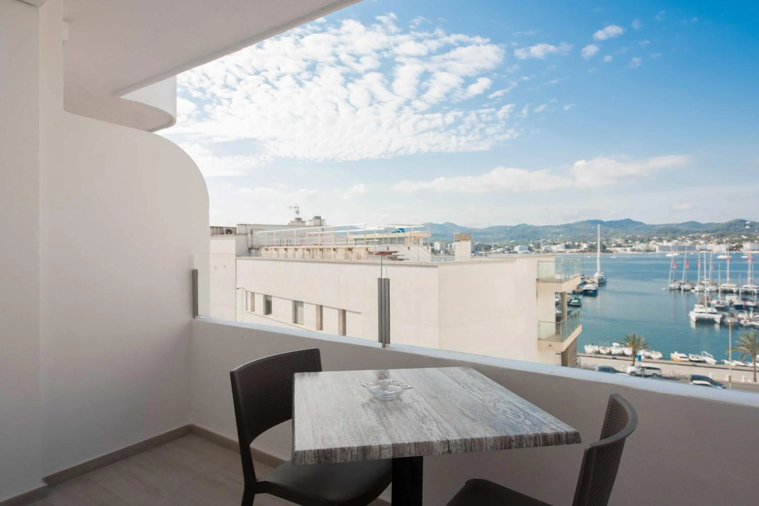 Balcony/Terrace in Apartamentos Los Angeles