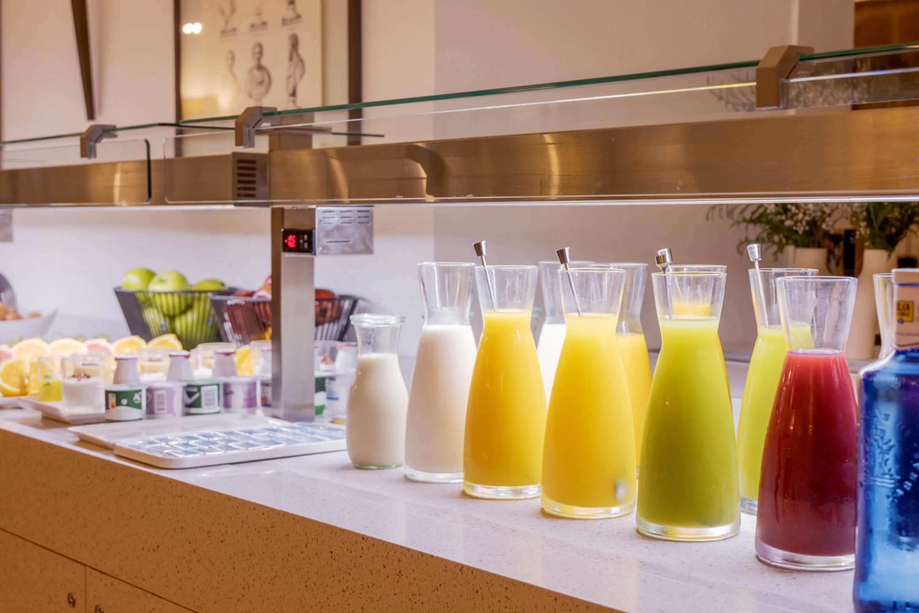 Buffet breakfast in Hotel Ilunion Mérida Palace