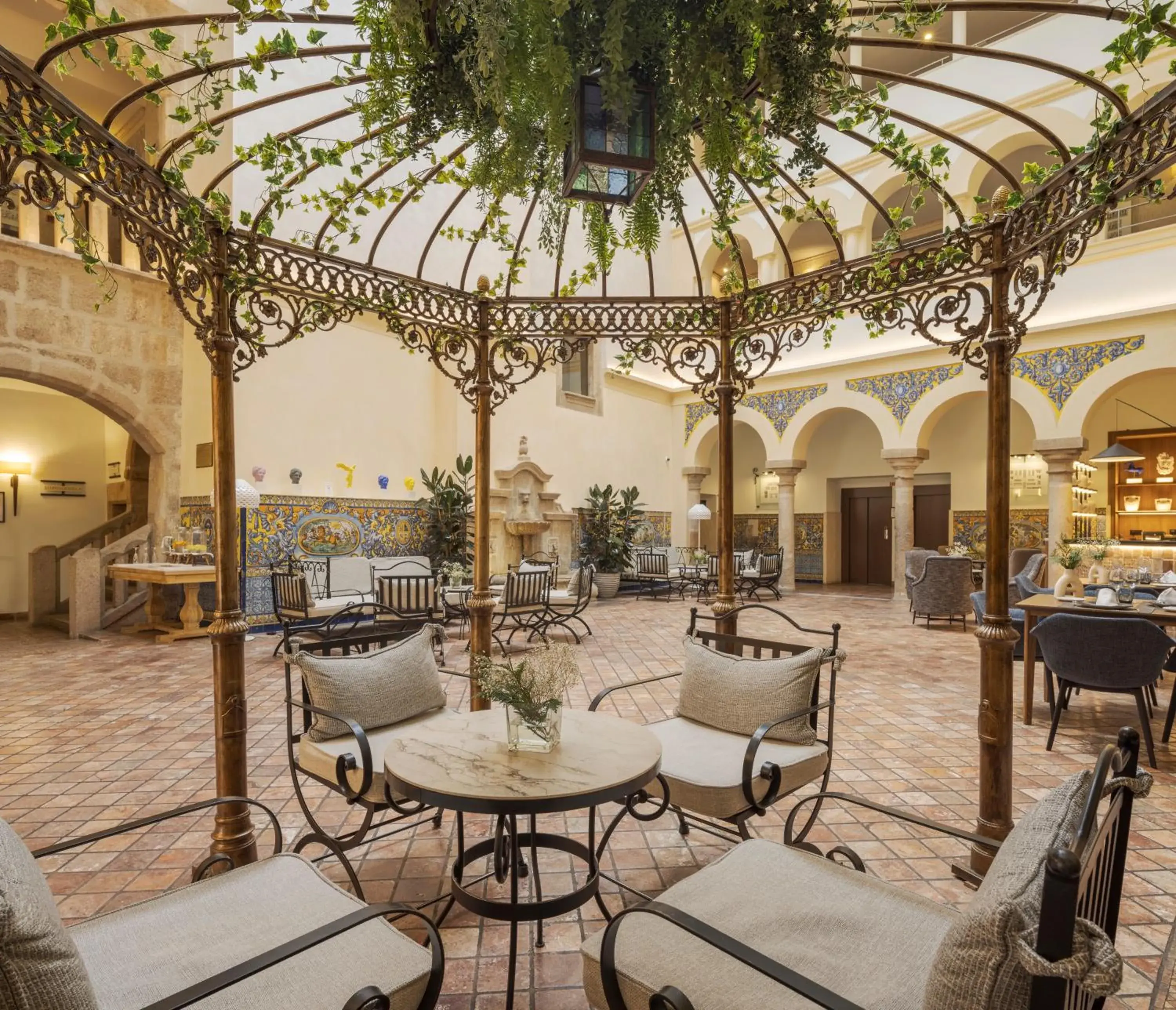 Living room in Hotel Ilunion Mérida Palace Living room in Hotel Ilunion Mérida Palace