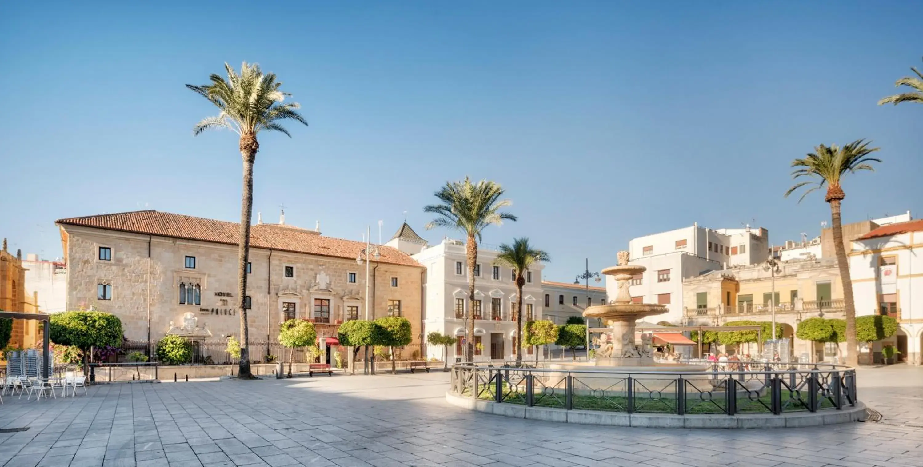 Property building in Hotel Ilunion Mérida Palace Property building in Hotel Ilunion Mérida Palace