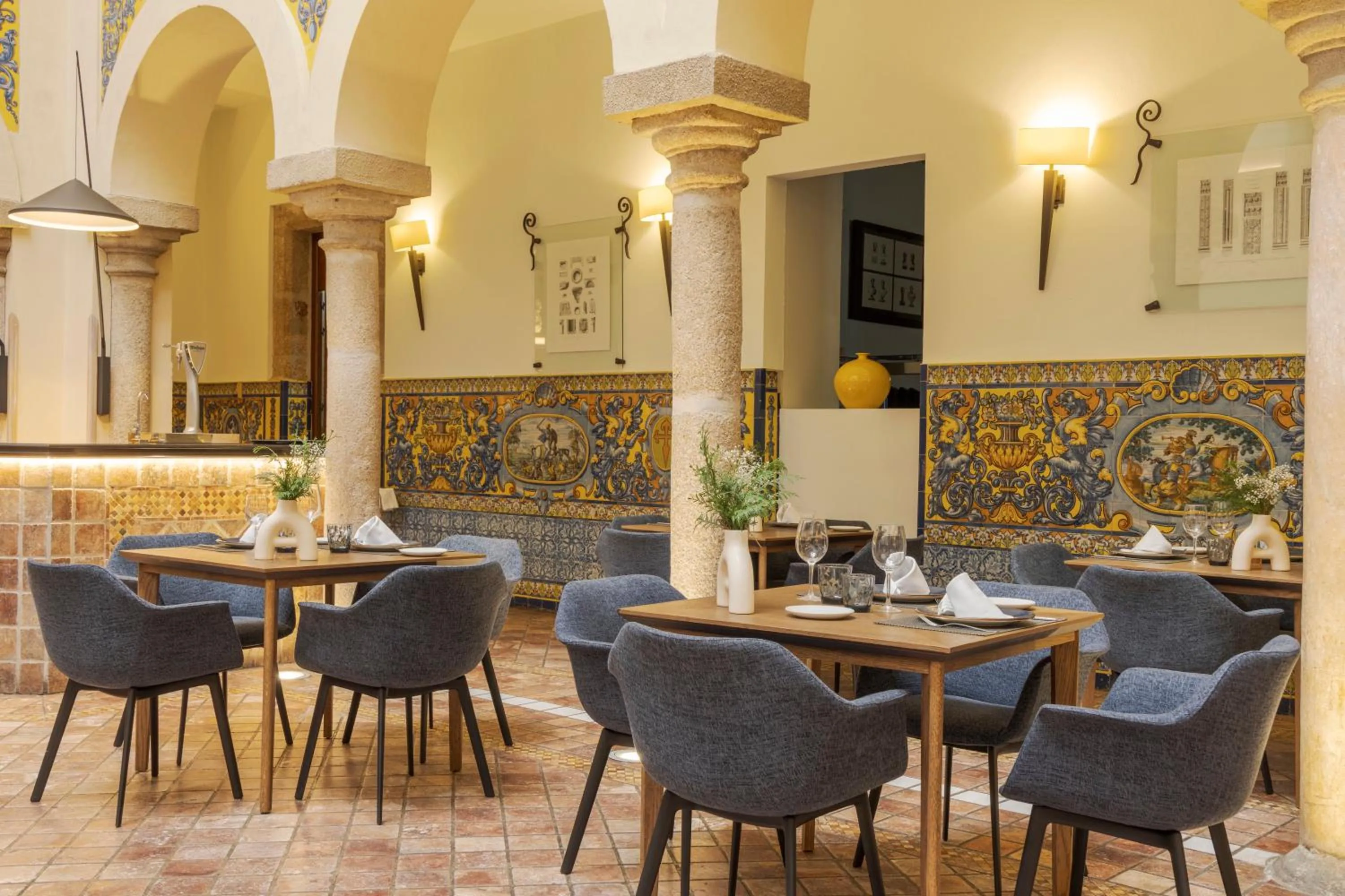 Dining area in Hotel Ilunion Mérida Palace