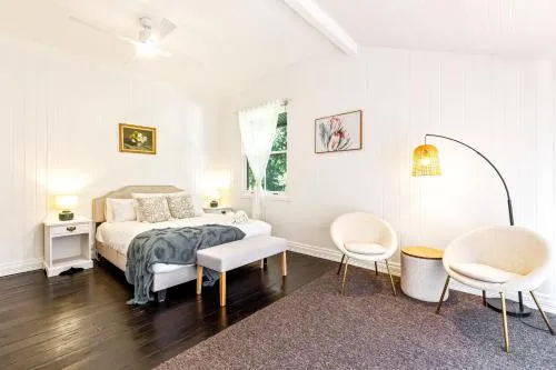 Unwind at Secret Garden Maleny 3 BR Family Home