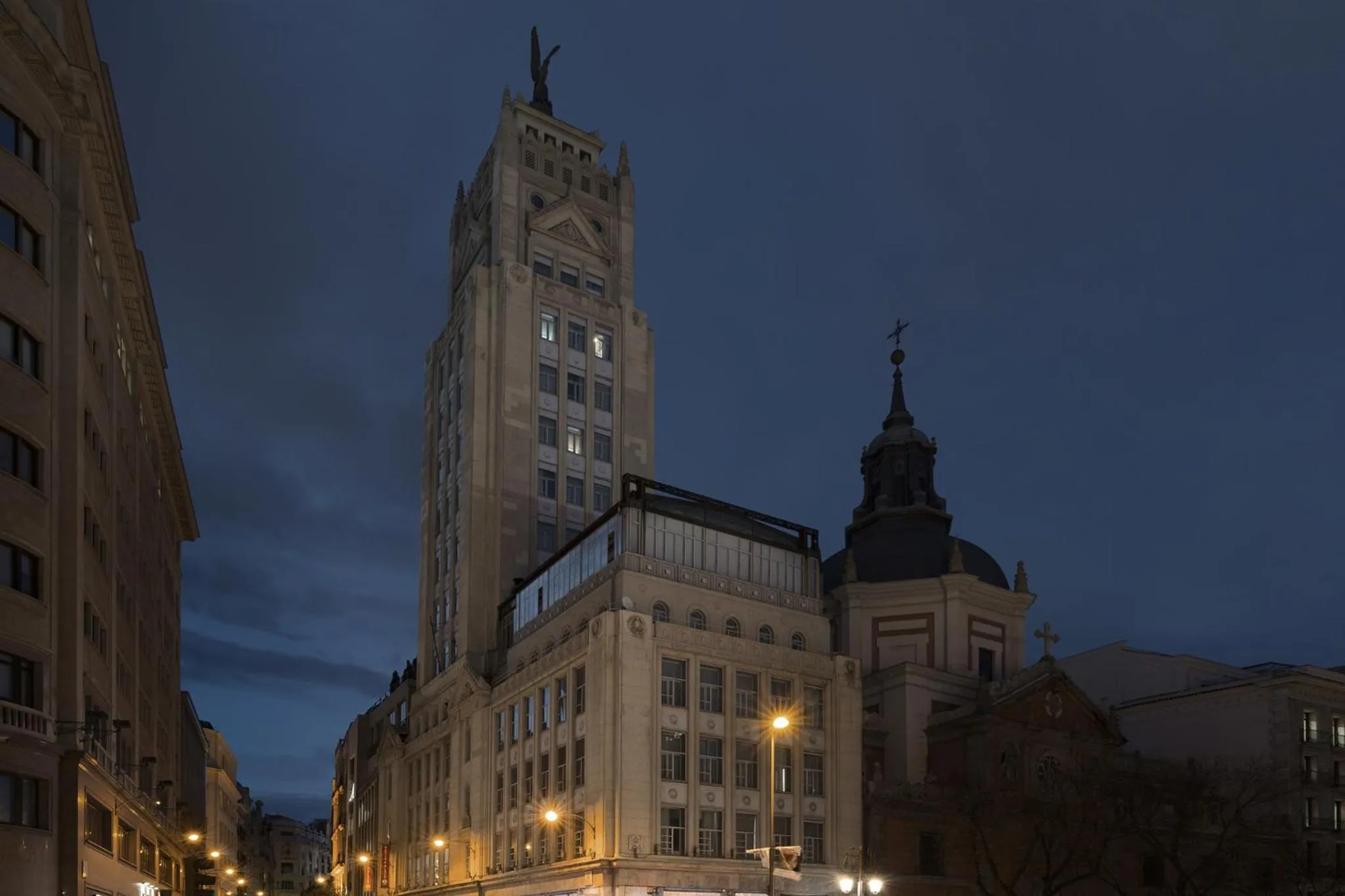 Facade/entrance in Petit Palace Alcalá