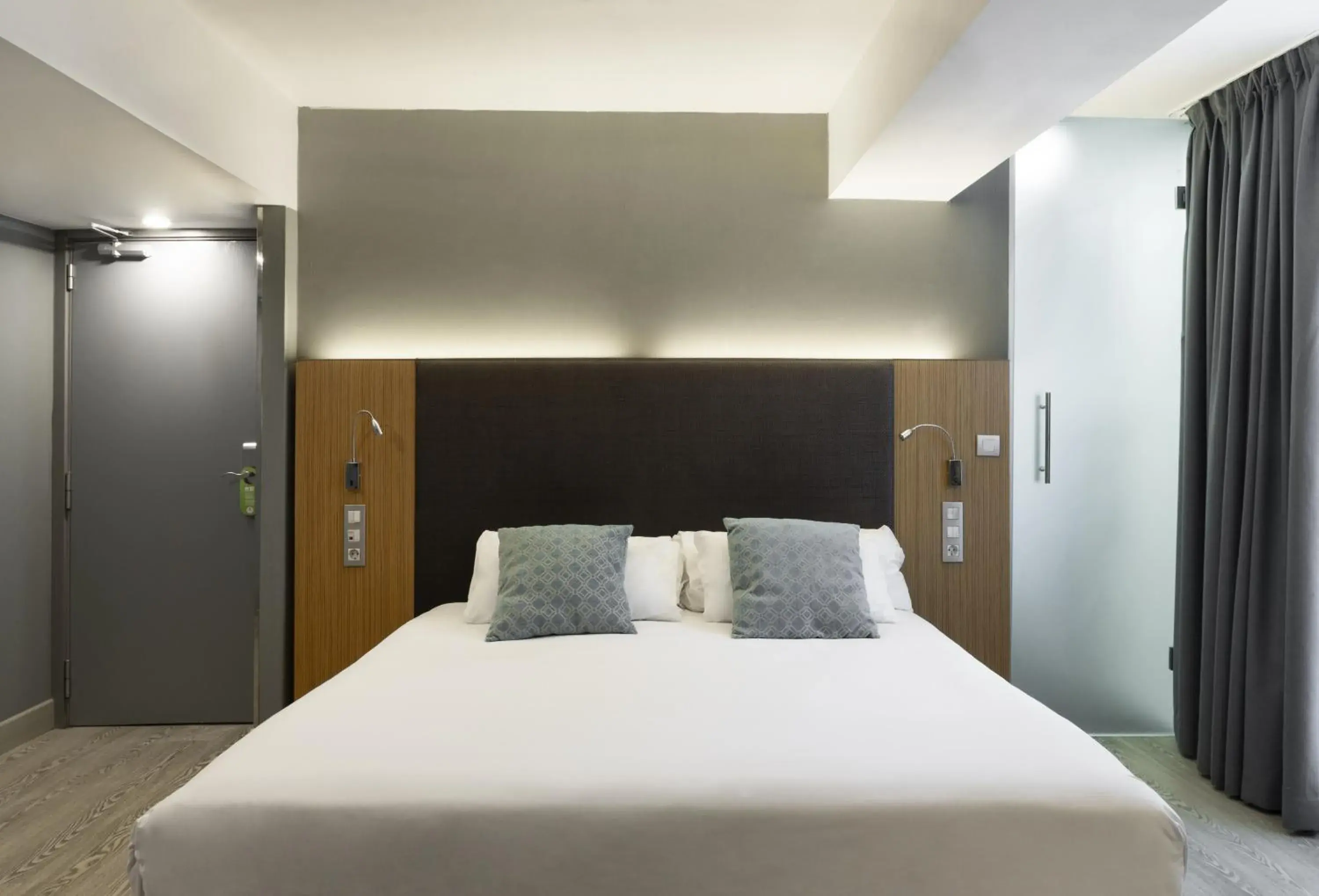 Bedroom, Bed in Petit Palace Alcalá Bedroom, Bed in Petit Palace Alcalá